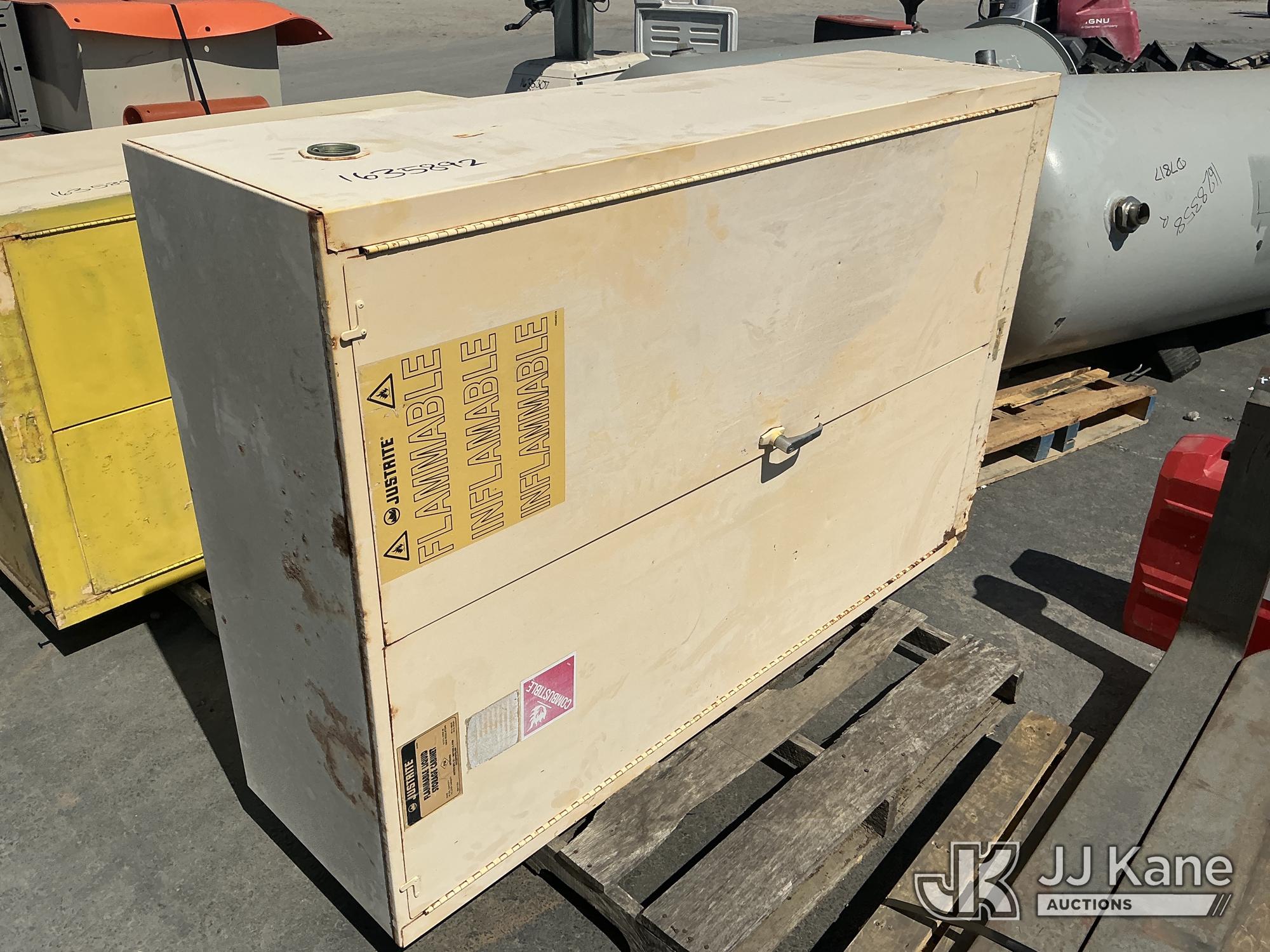 Storage Cabinet (Used ) NOTE: This unit is being sold AS IS/WHERE IS via Timed Auction and is located in Dixon