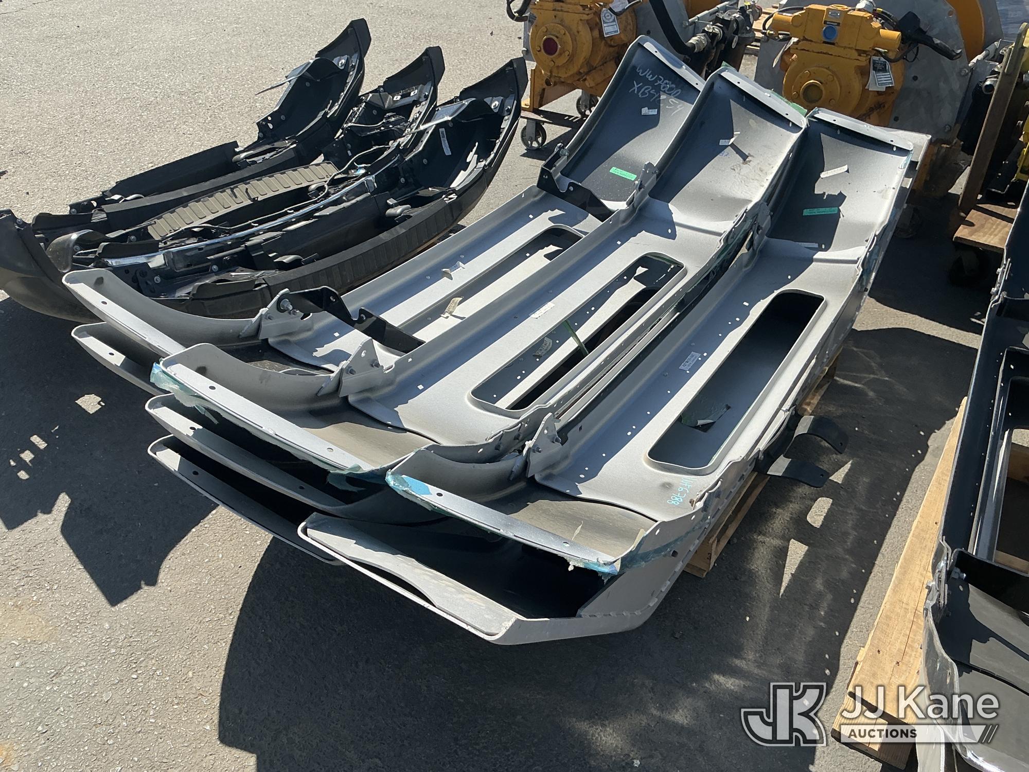 (7) Medium Duty Truck Bumper (Used) NOTE: This unit is being sold AS IS/WHERE IS via Timed Auction and is located in Dixon