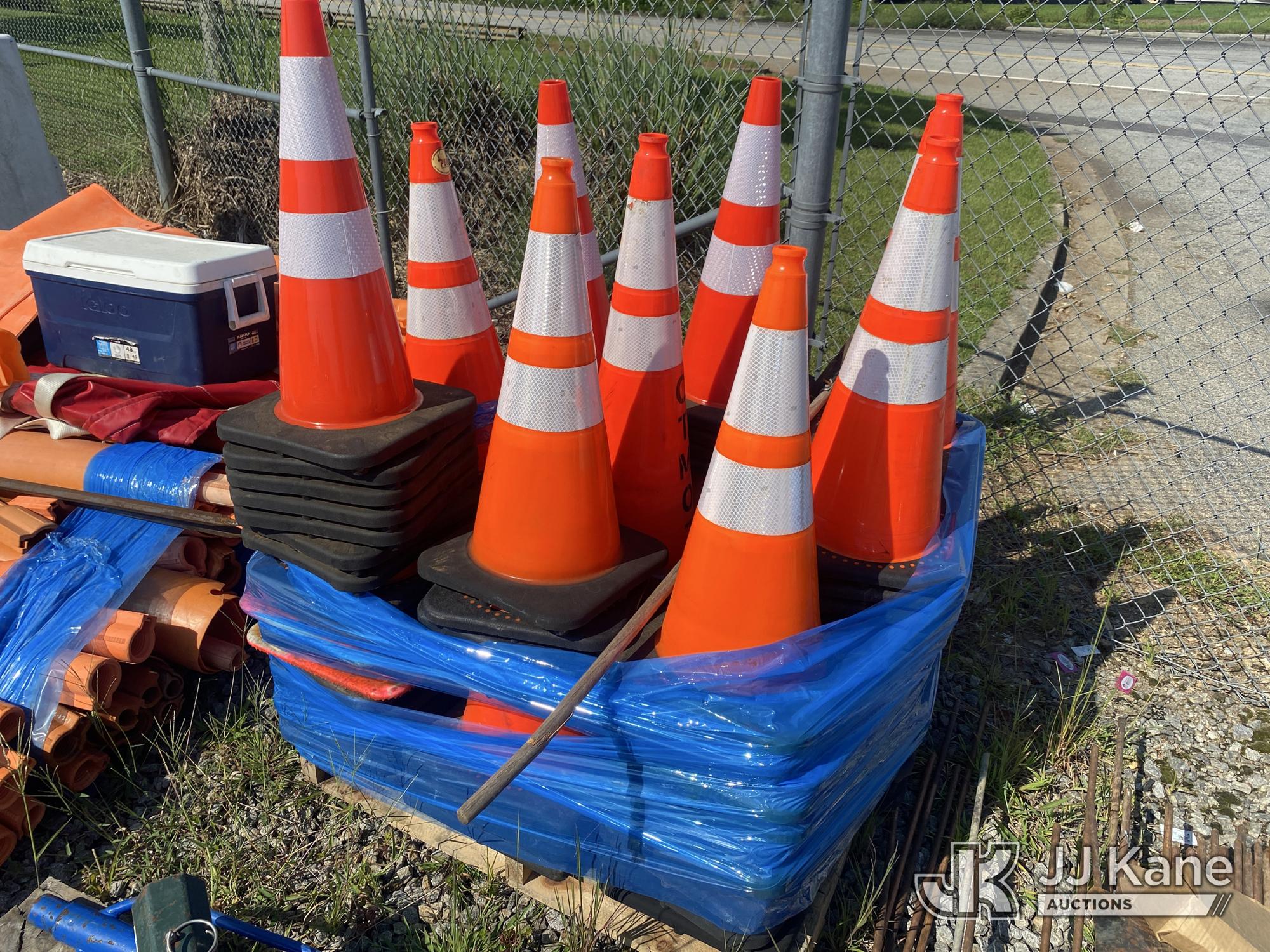 (1) Pallet of Traffic Cones NOTE: This unit is being sold AS IS/WHERE IS via Timed Auction and is located in Villa Rica