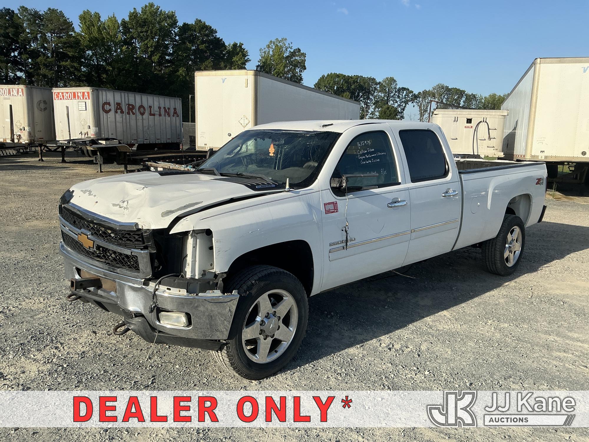 2013 Chevrolet Silverado 2500HD 4x4 Crew-Cab Pickup Truck