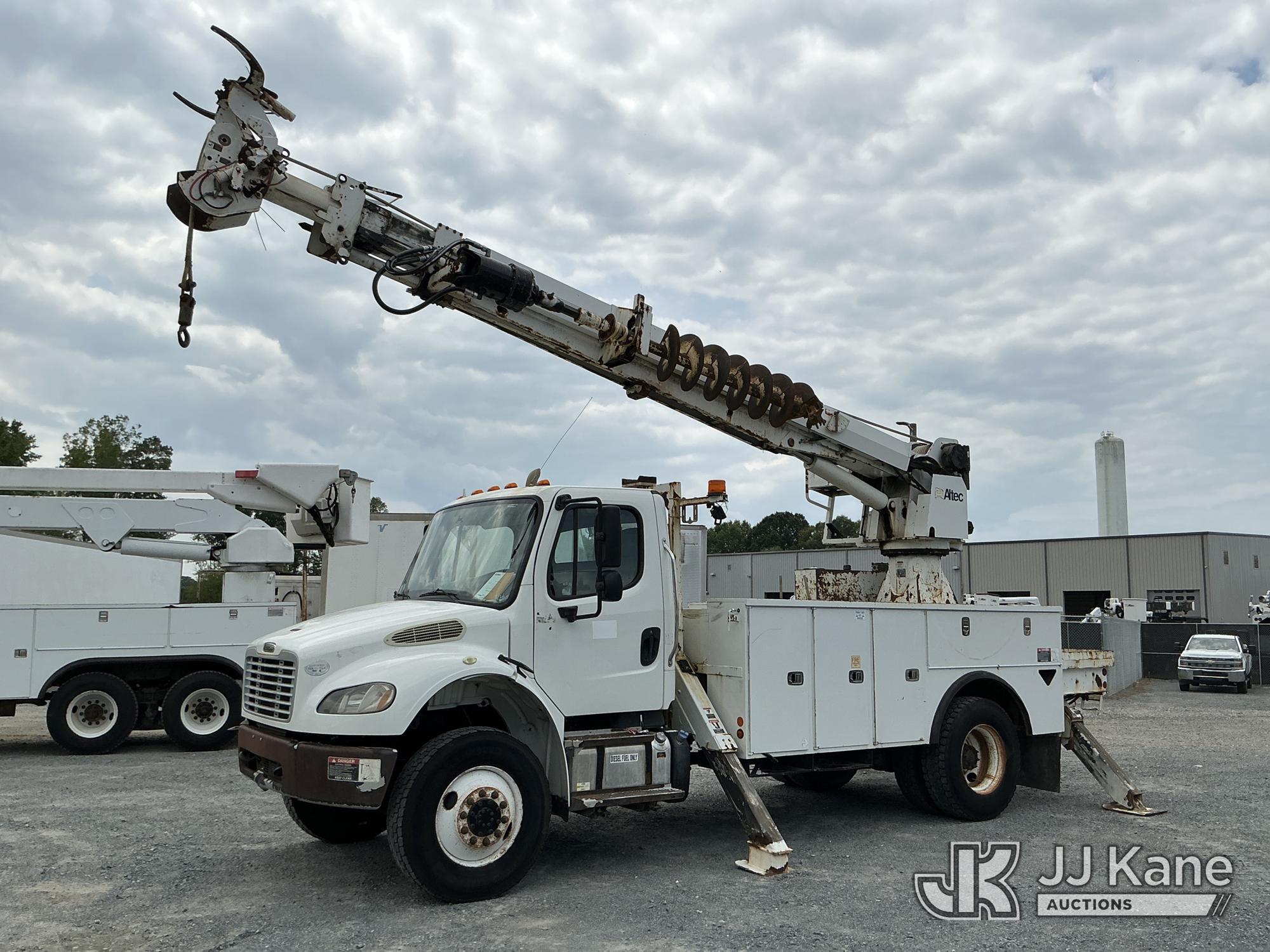 Altec DC47-T, Digger Derrick rear mounted on 2014 Freightliner M2 106 4X4 Utility Truck