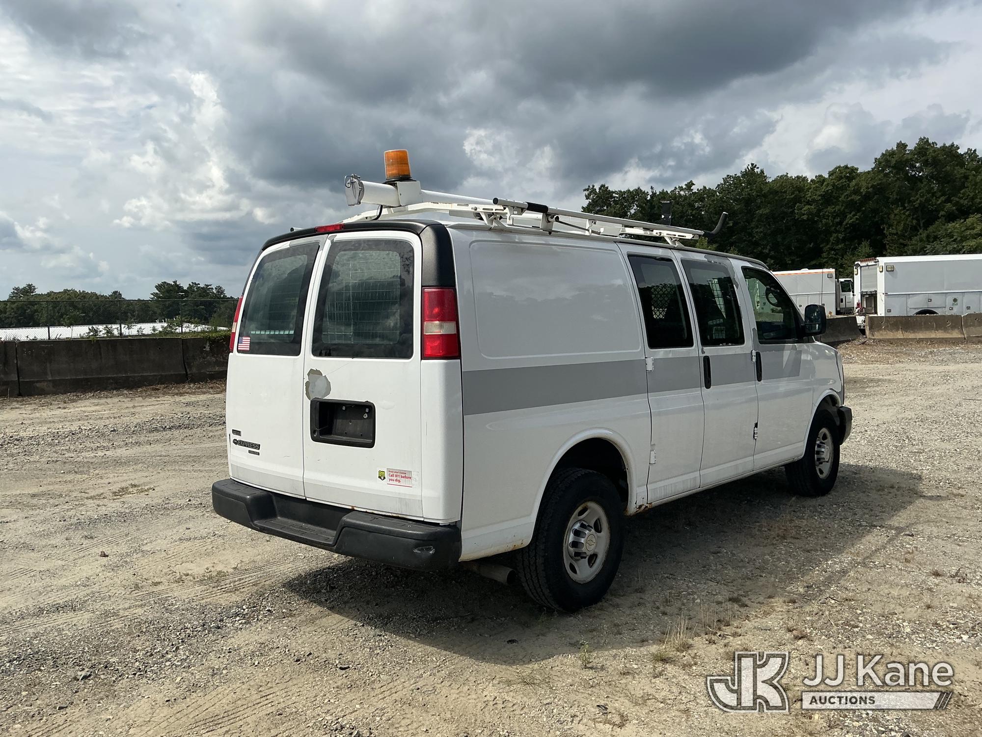 2011 Chevrolet EXPRESS G2500