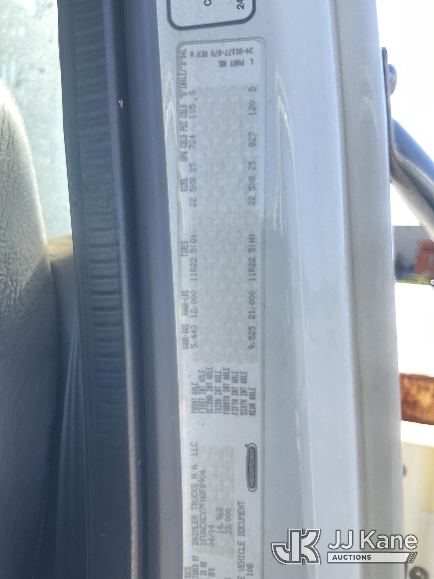 2015 Freightliner M2 106