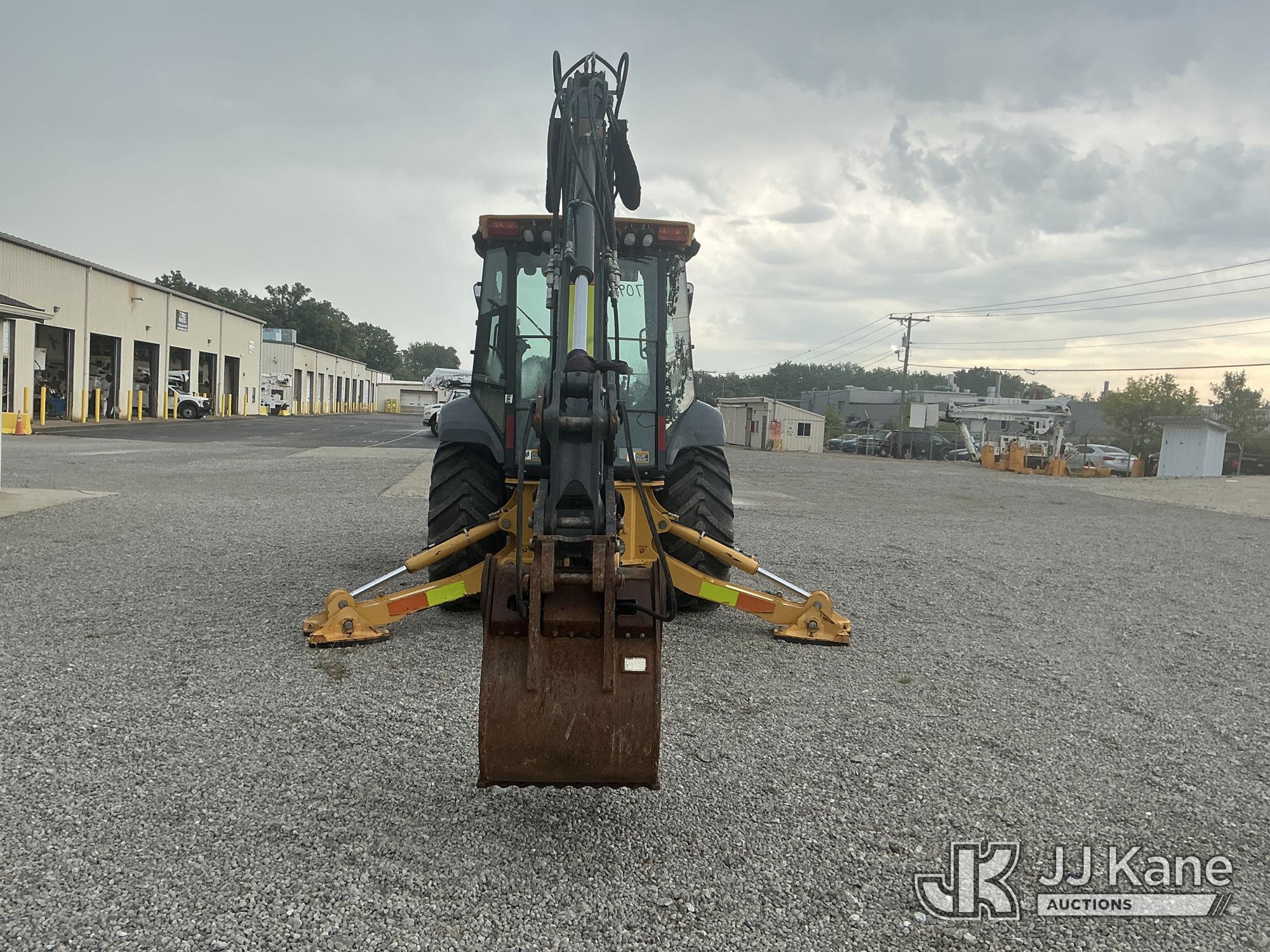 2016 John Deere 310L