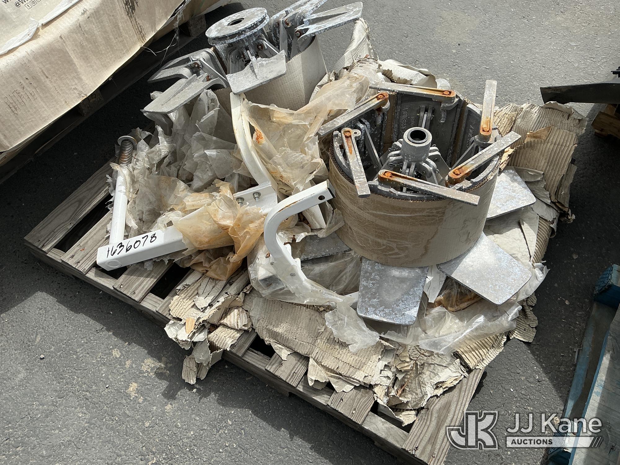 Wire Spool Holders (Used) NOTE: This unit is being sold AS IS/WHERE IS via Timed Auction and is located in Dixon