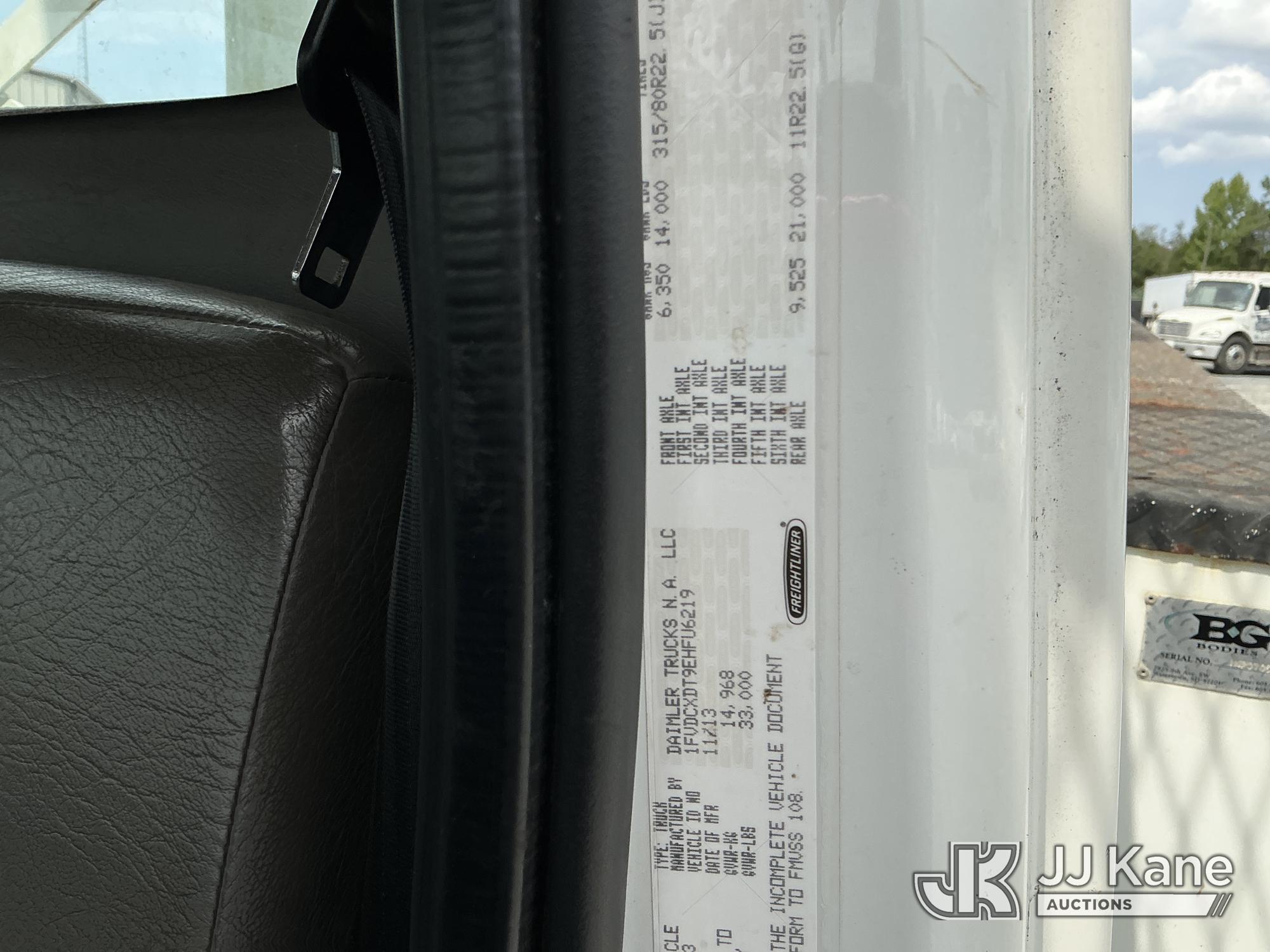 2014 Freightliner M2 106 4x4