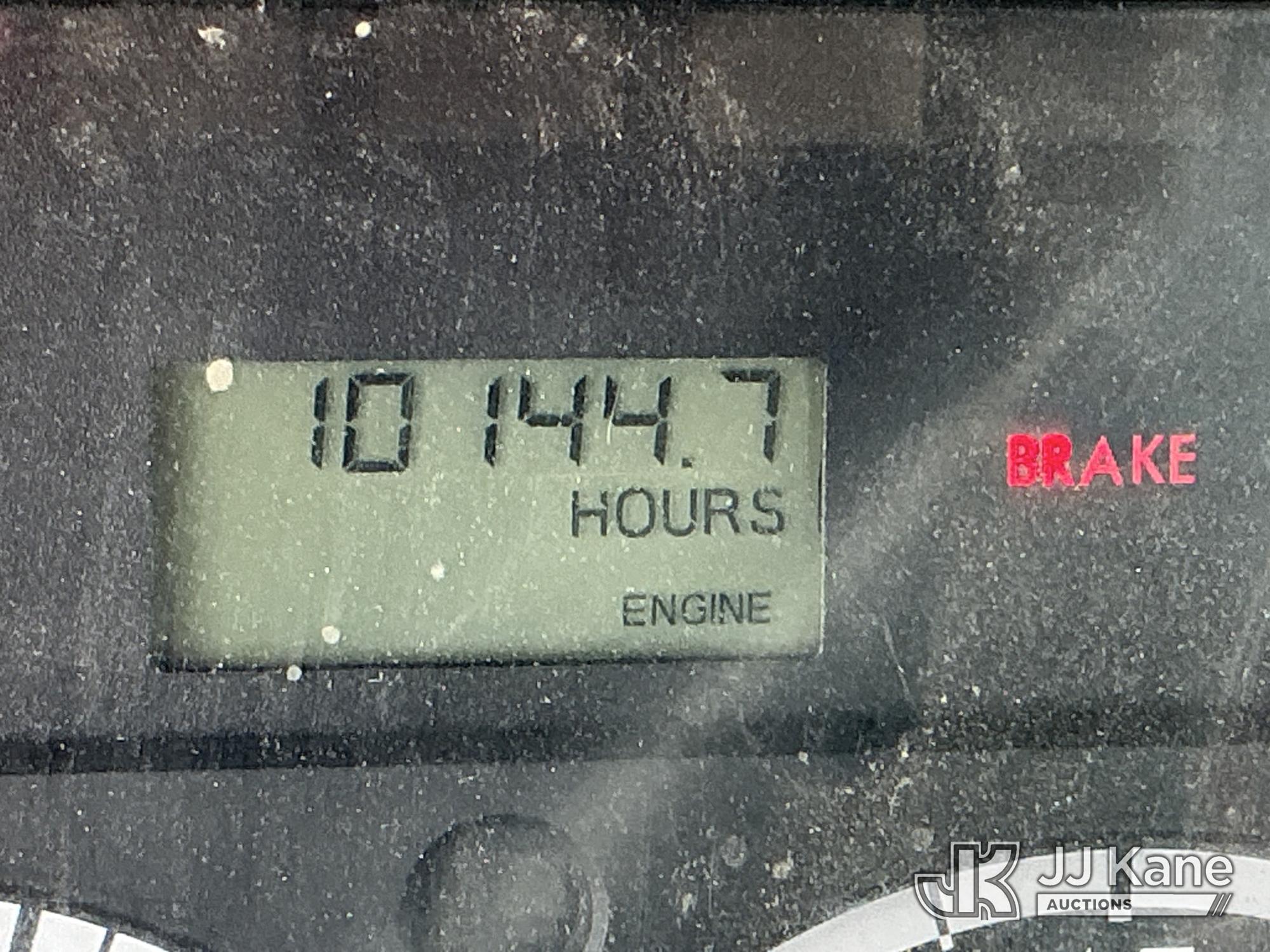 2014 Freightliner M2 106 4x4