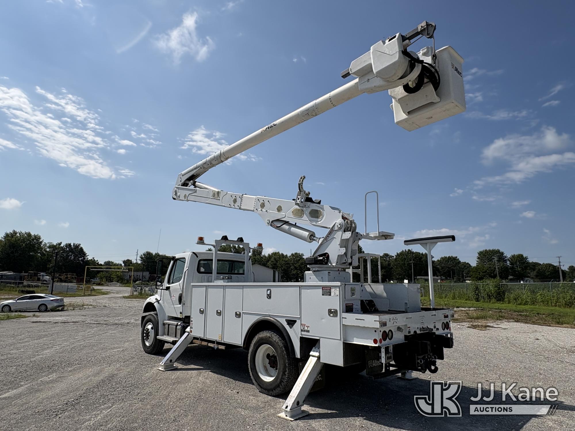 2018 Freightliner M2106