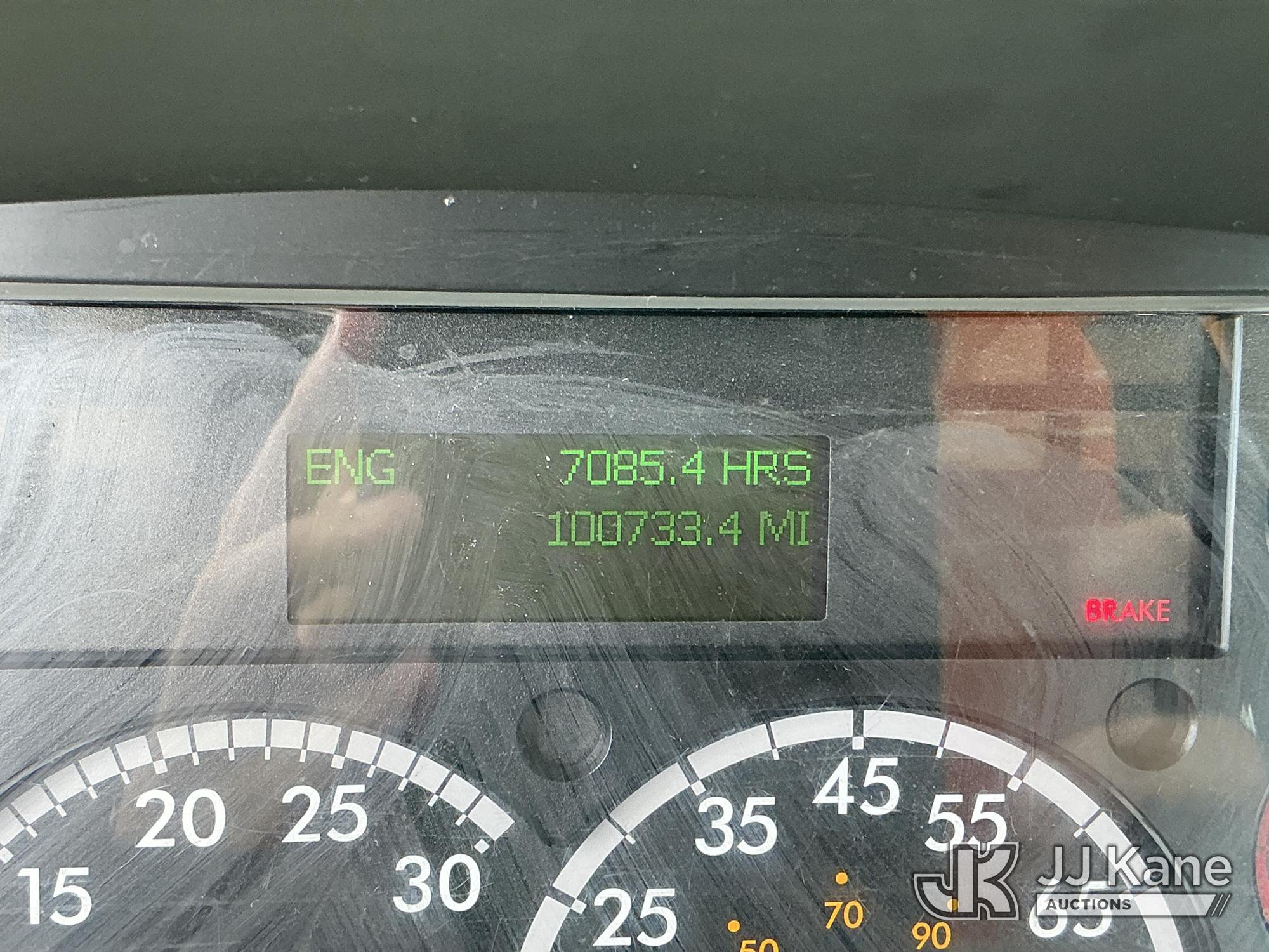 2018 Freightliner M2-106