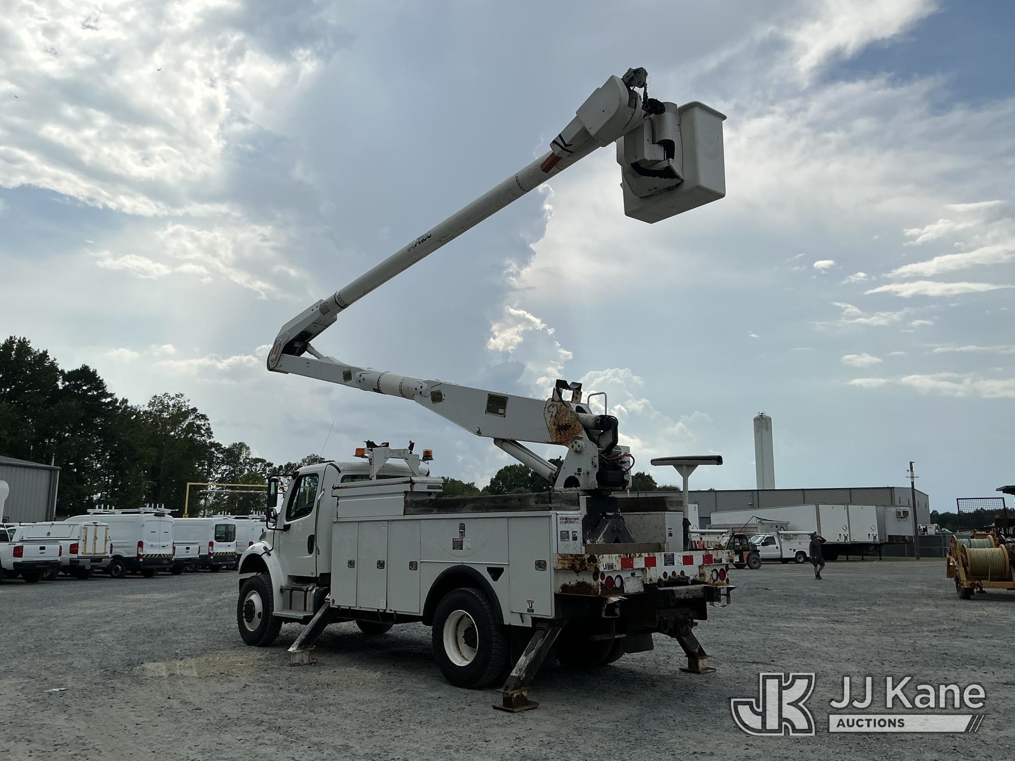 2013 Freightliner M2 106 4x4