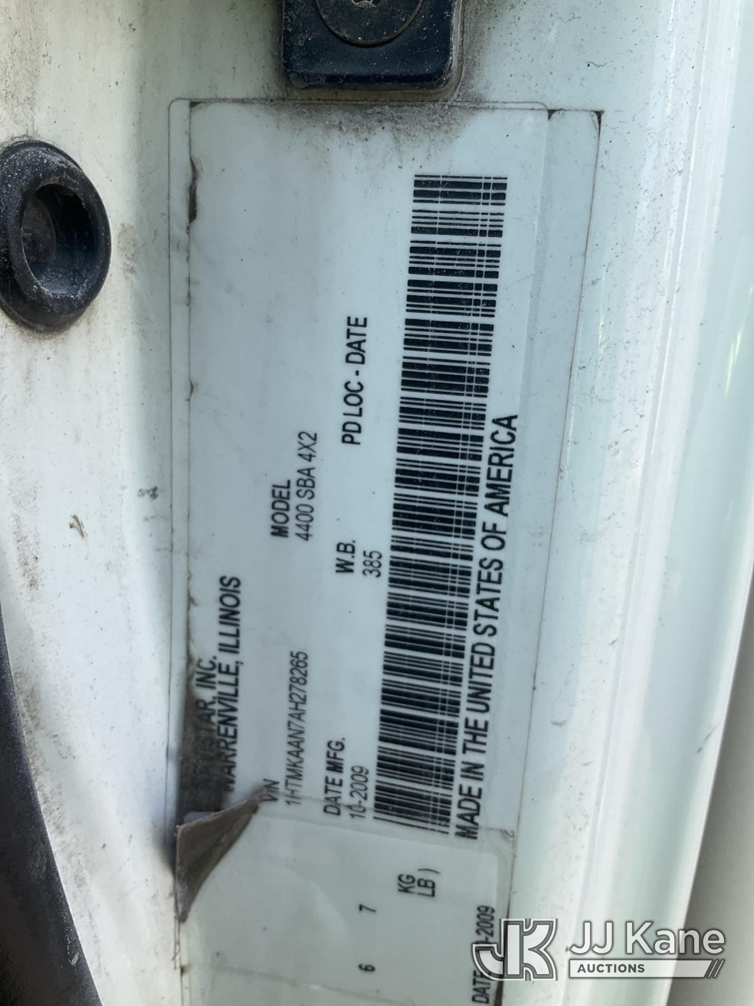 2010 International 4400