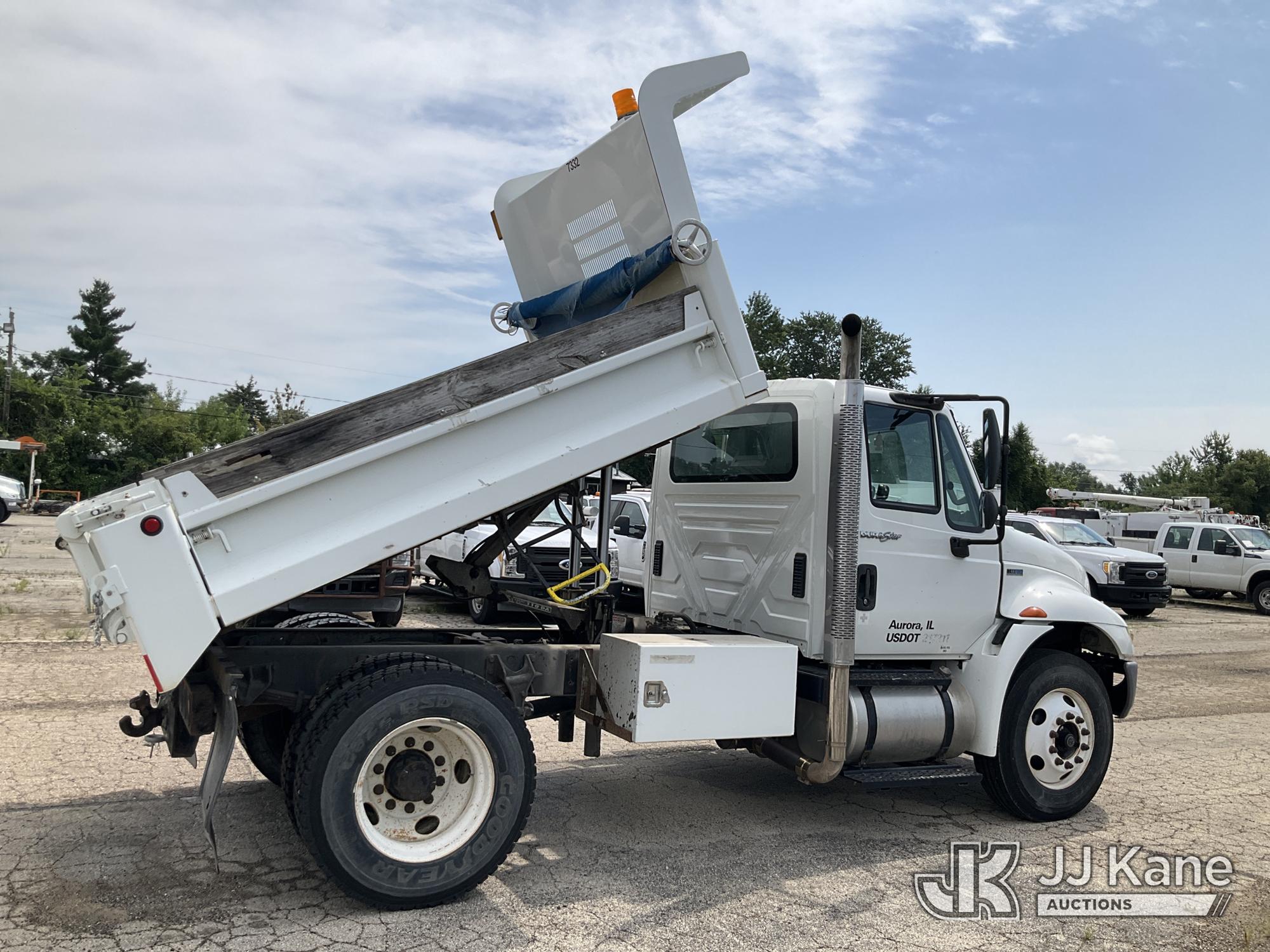 2011 International DURASTAR 4300