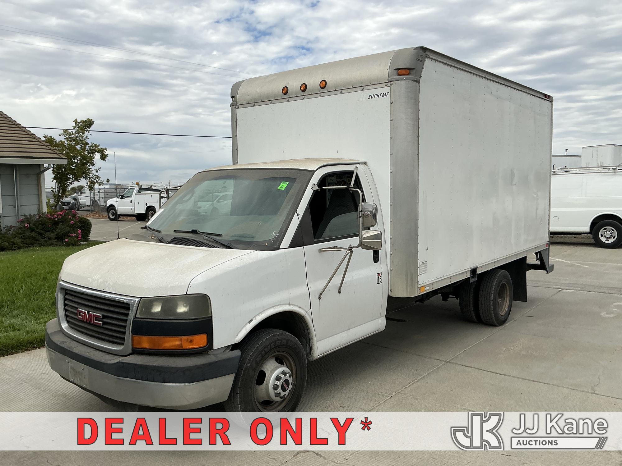 Photo of 2004 GMC Savana G3500