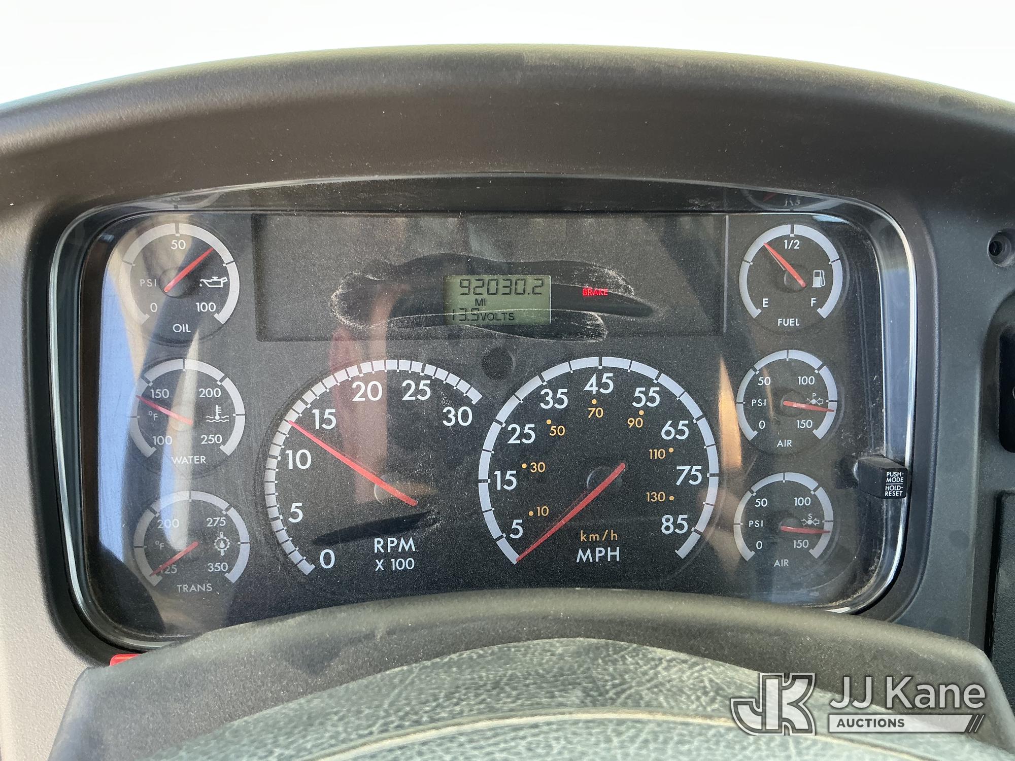 2010 Freightliner M2 106
