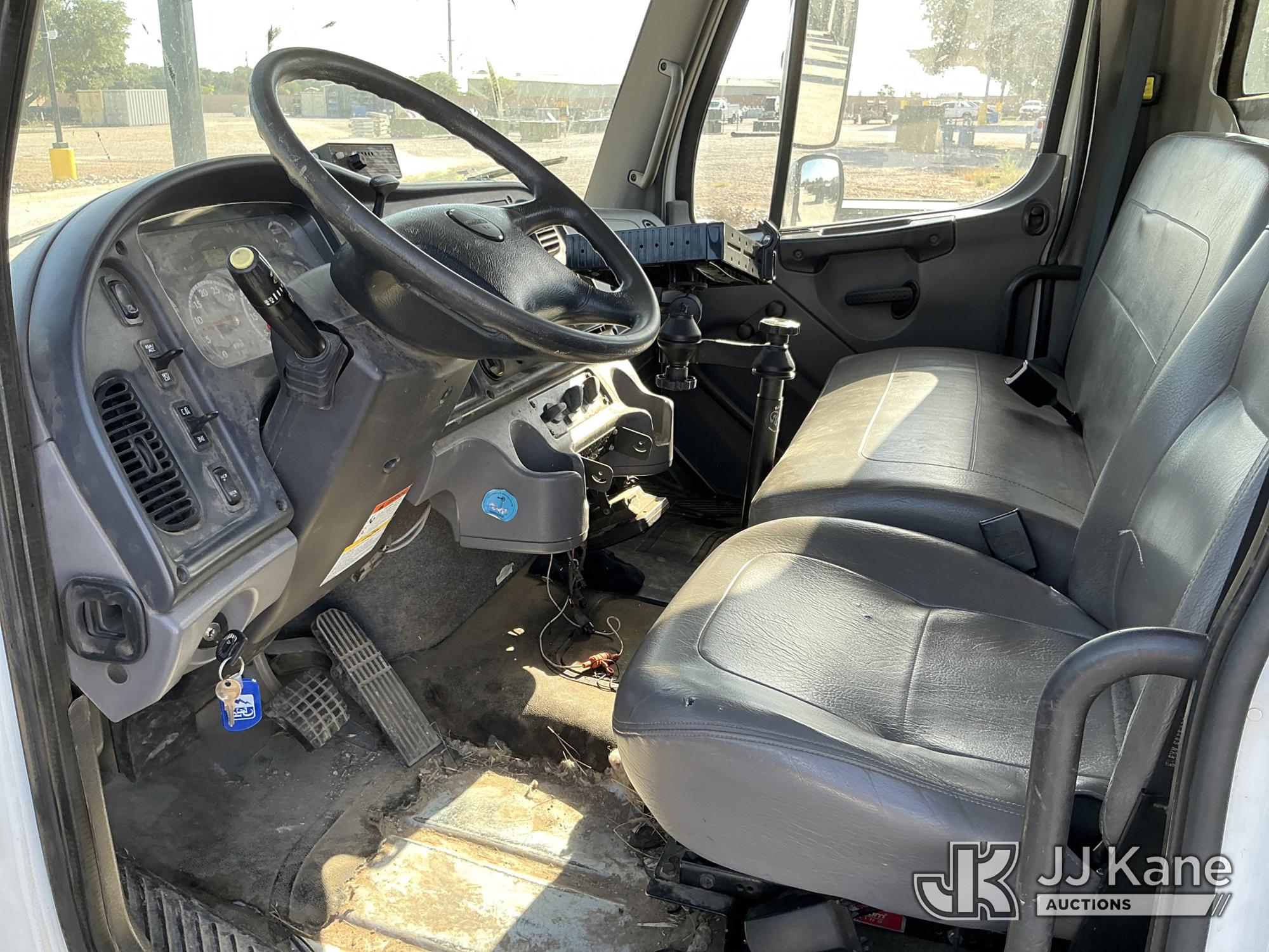 2012 Freightliner M2 106
