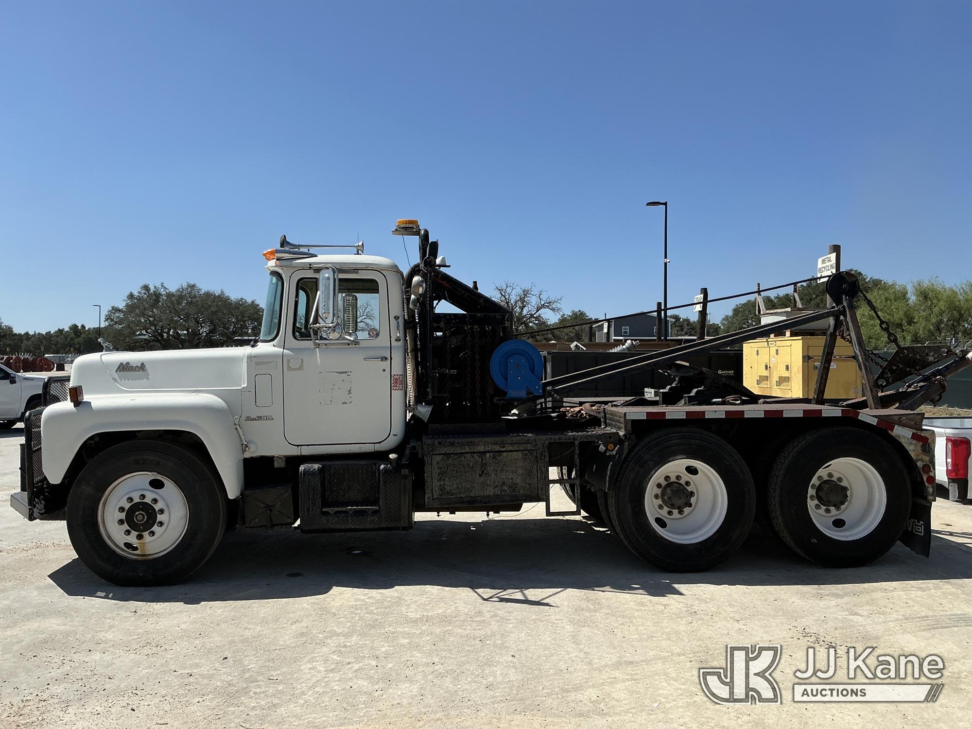 1972 Mack R685