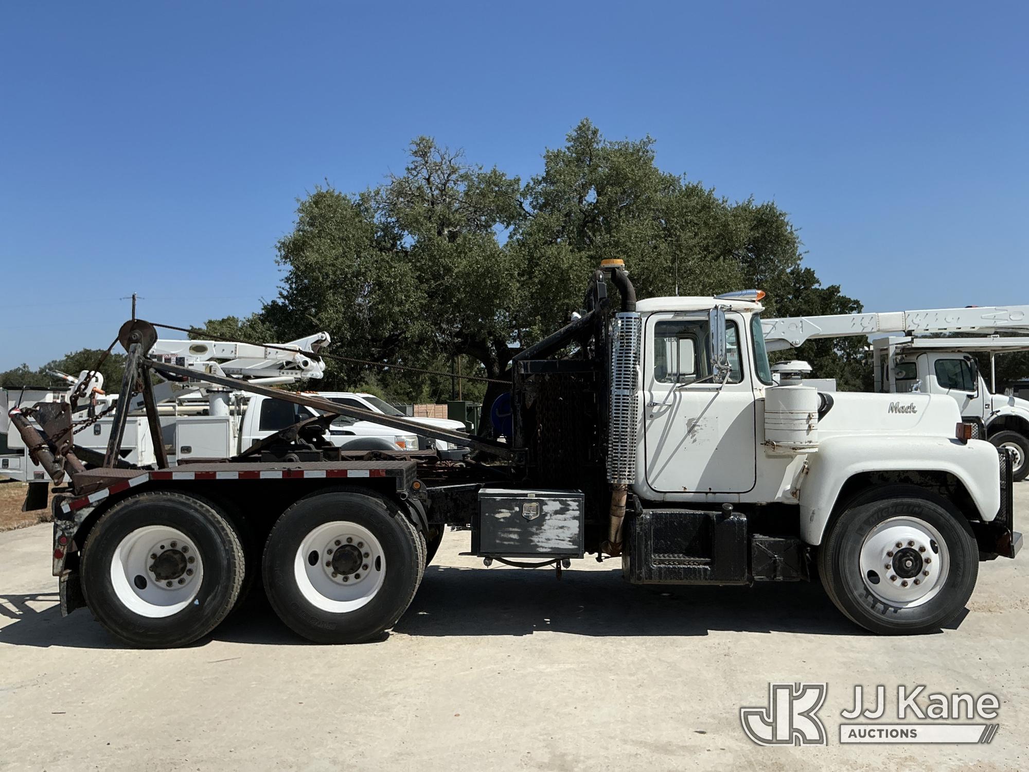 1972 Mack R685