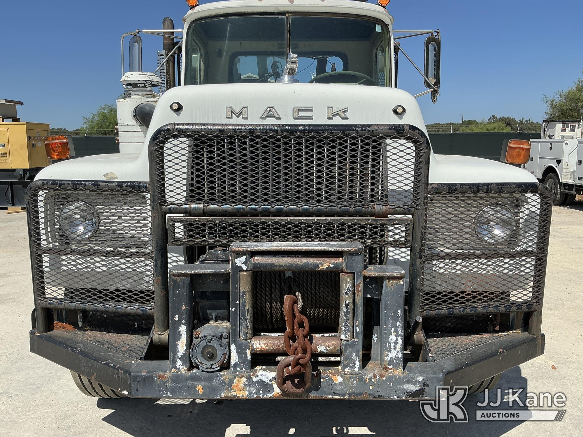 1972 Mack R685