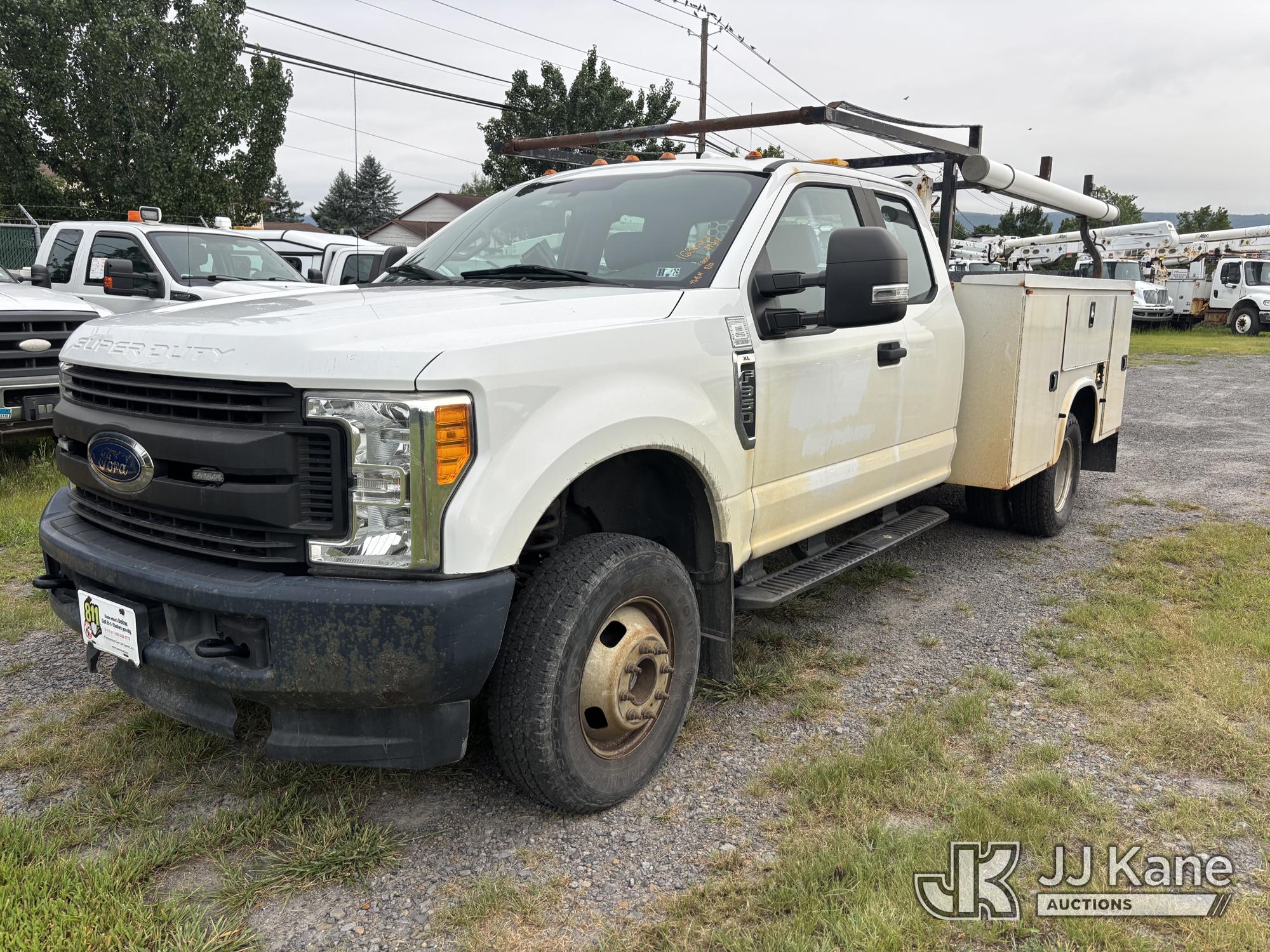Photo of 2017 Ford F-350 4x4