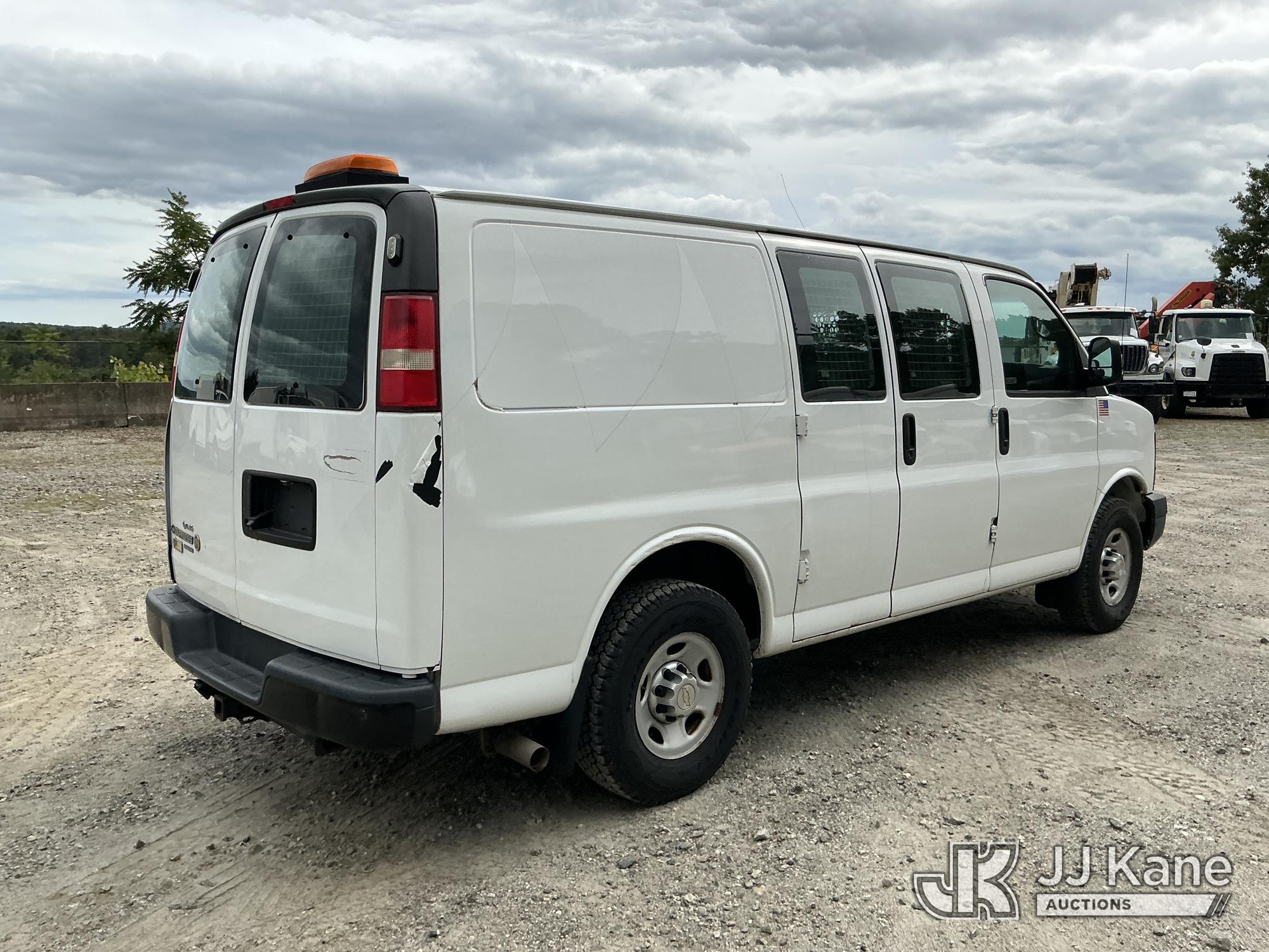 2013 Chevrolet EXPRESS 3500