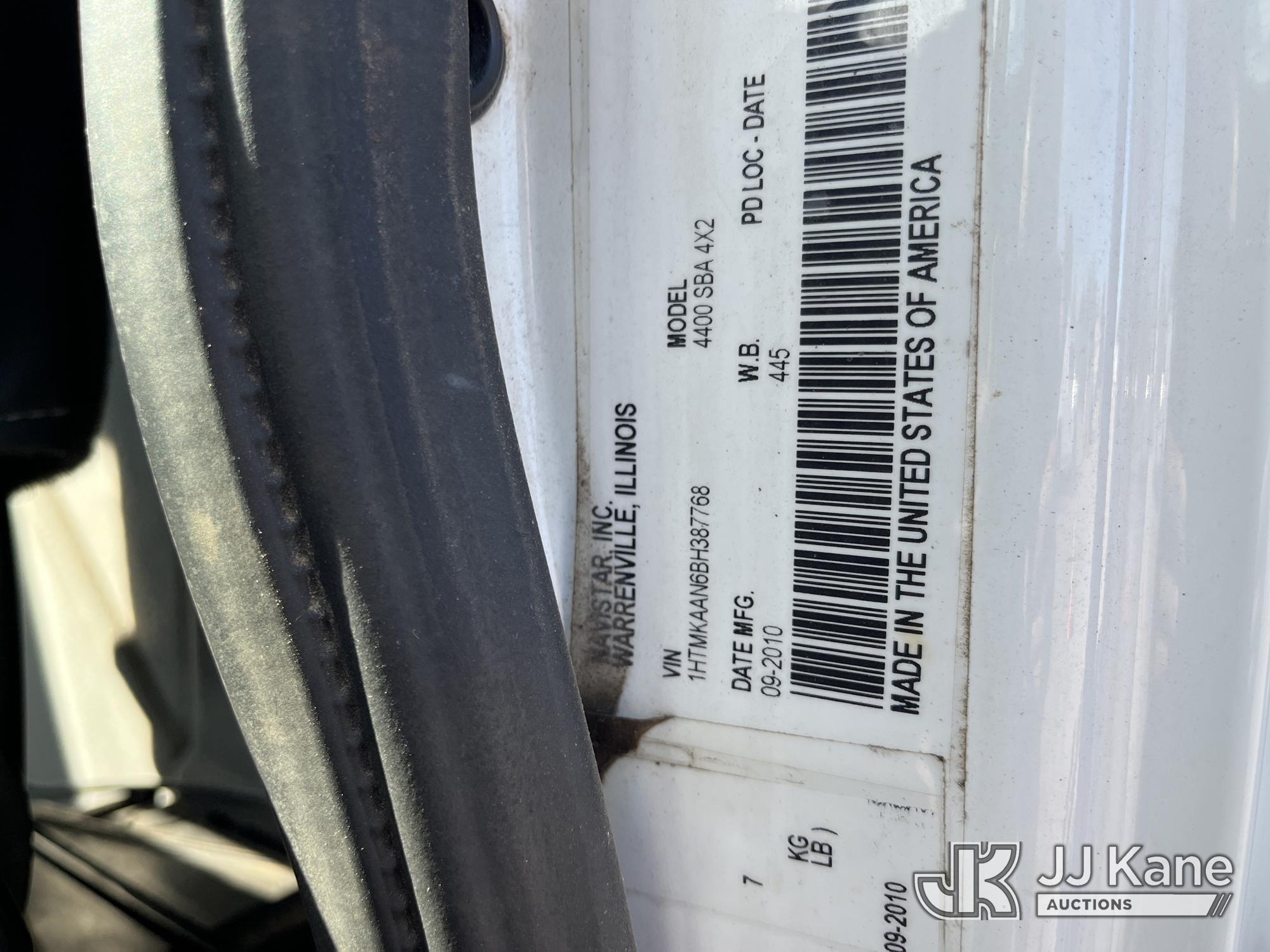 2011 International 4400