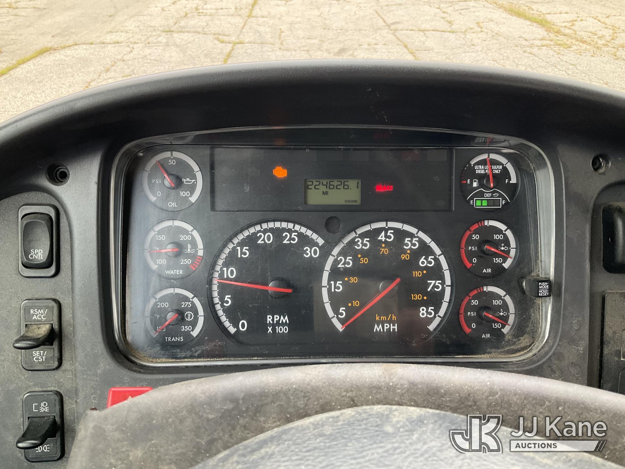 2015 Freightliner M2 106