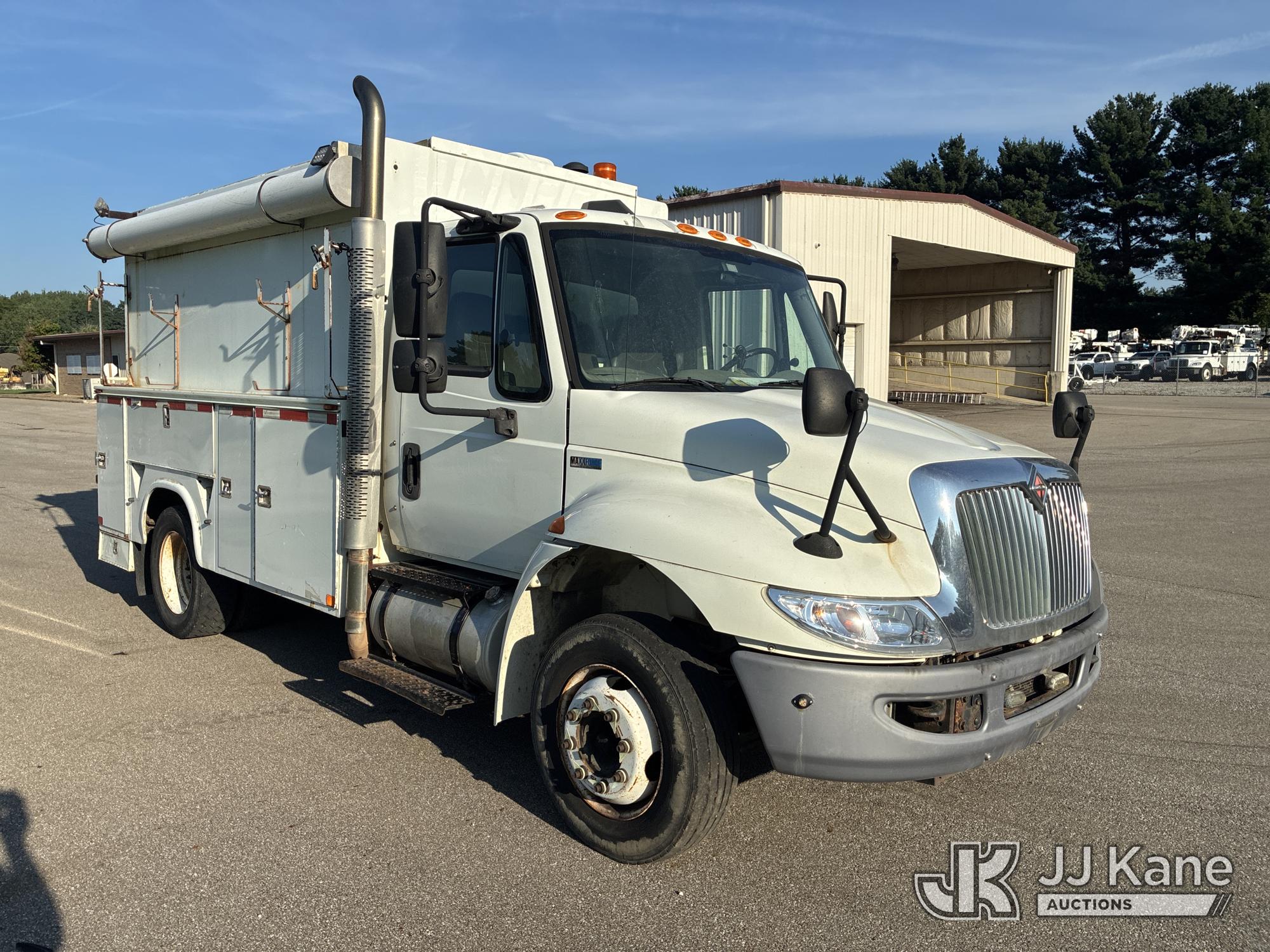 2015 International 4300 LP