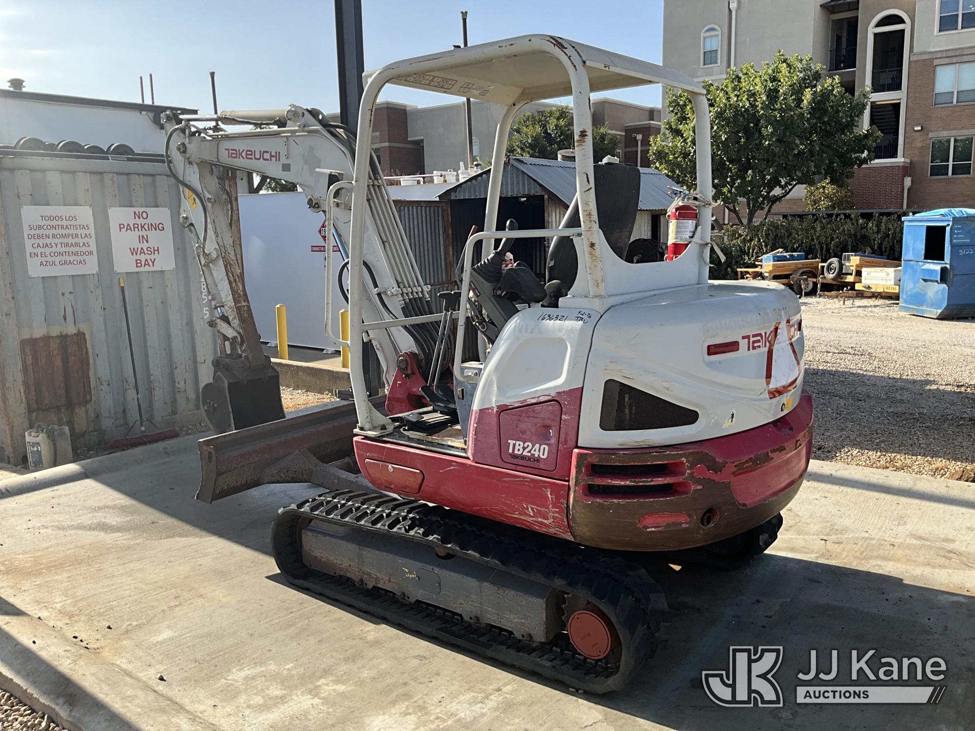 0 Takeuchi TB240