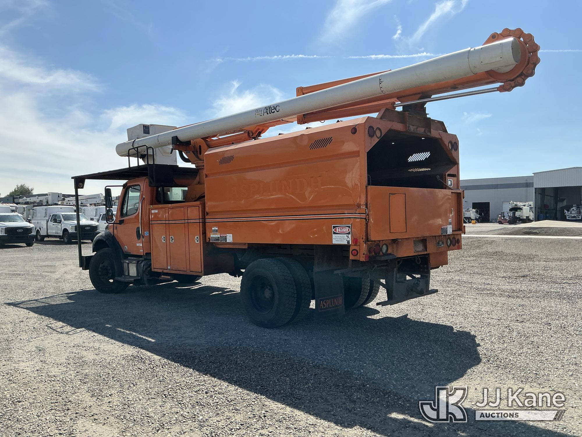 2016 Freightliner M2106