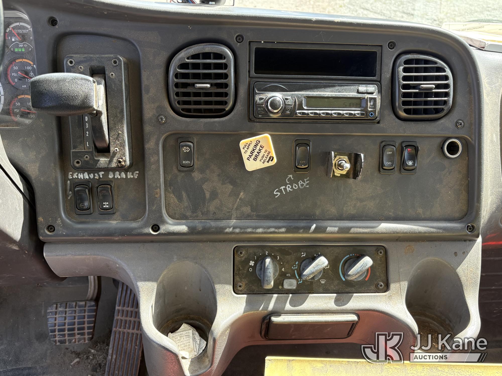 2016 Freightliner M2 106