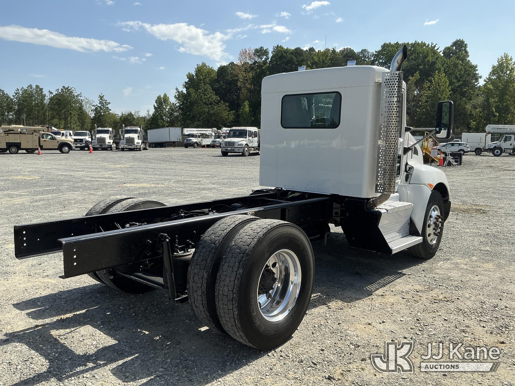 2015 Kenworth T270