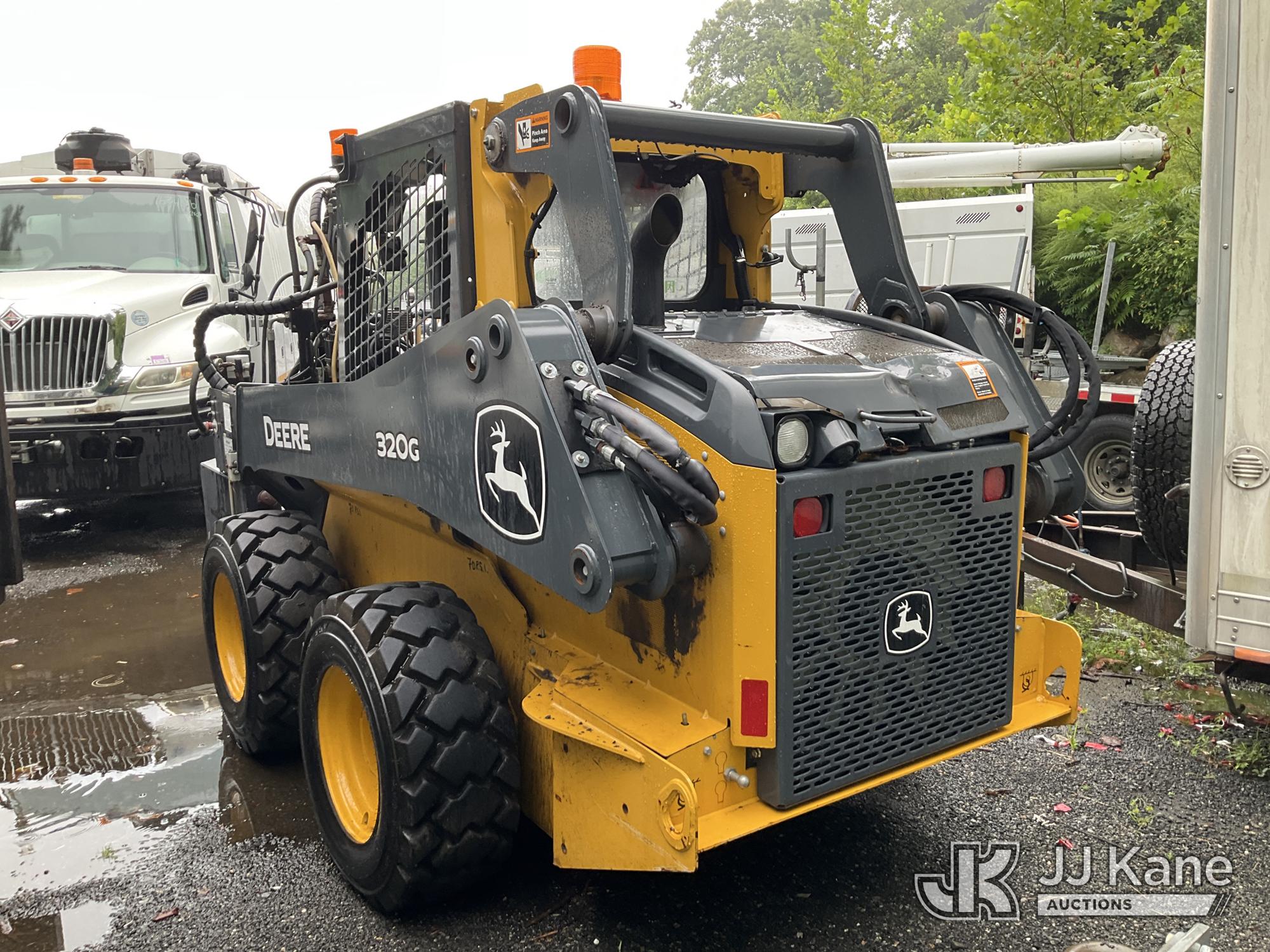 2020 John Deere 320G