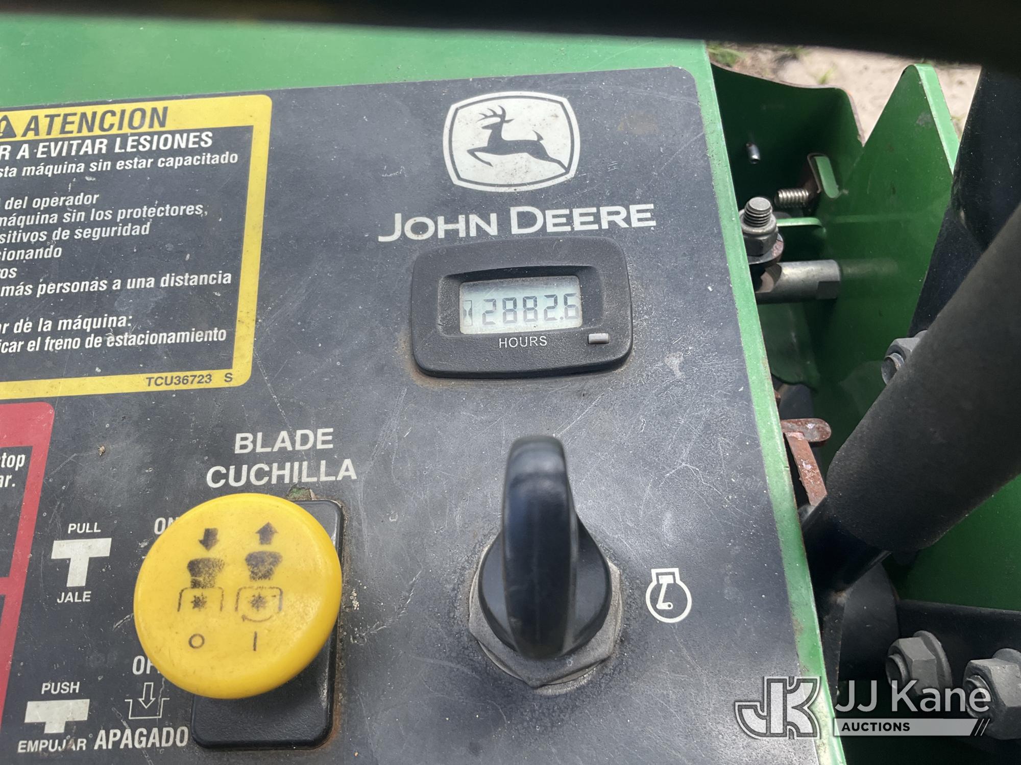 0 John Deere 636M QT