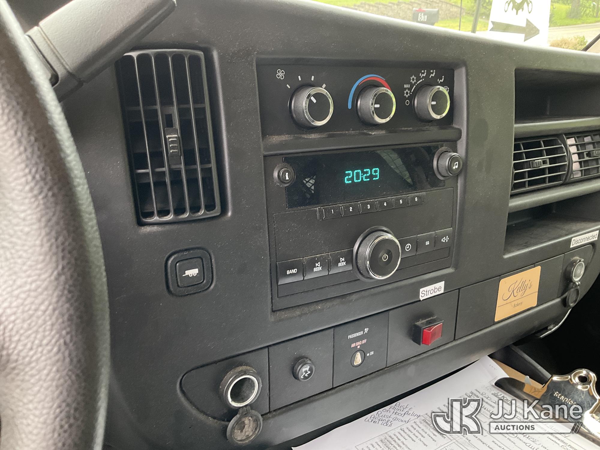 2011 Chevrolet EXPRESS G2500