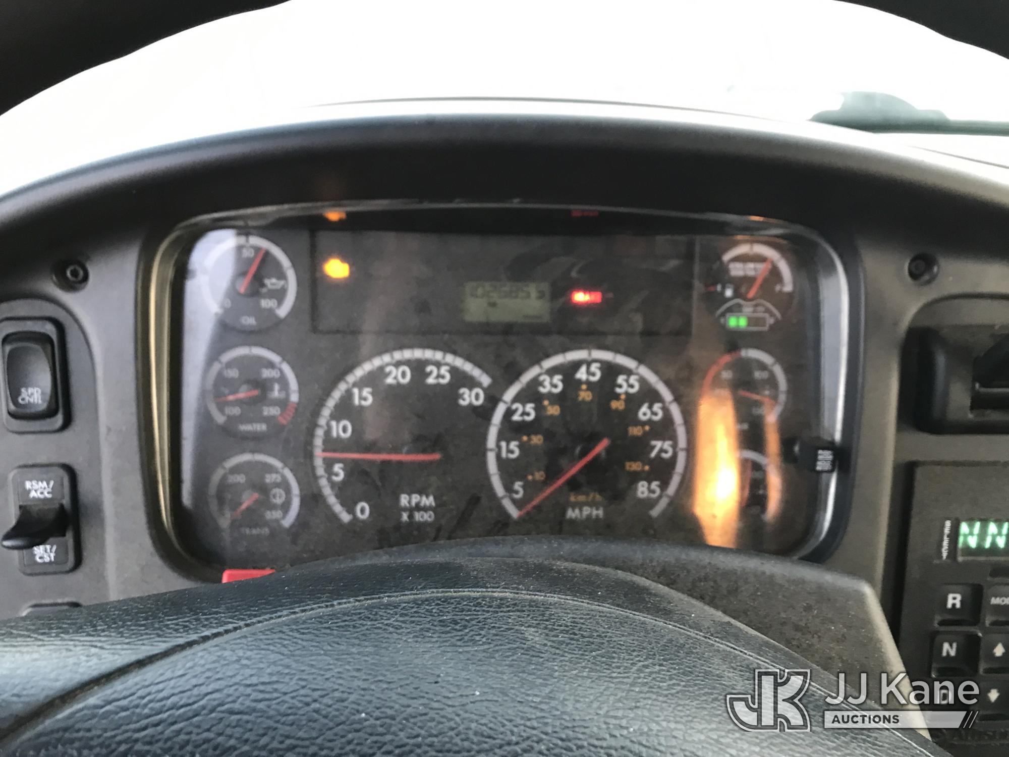 2013 Freightliner M2 106