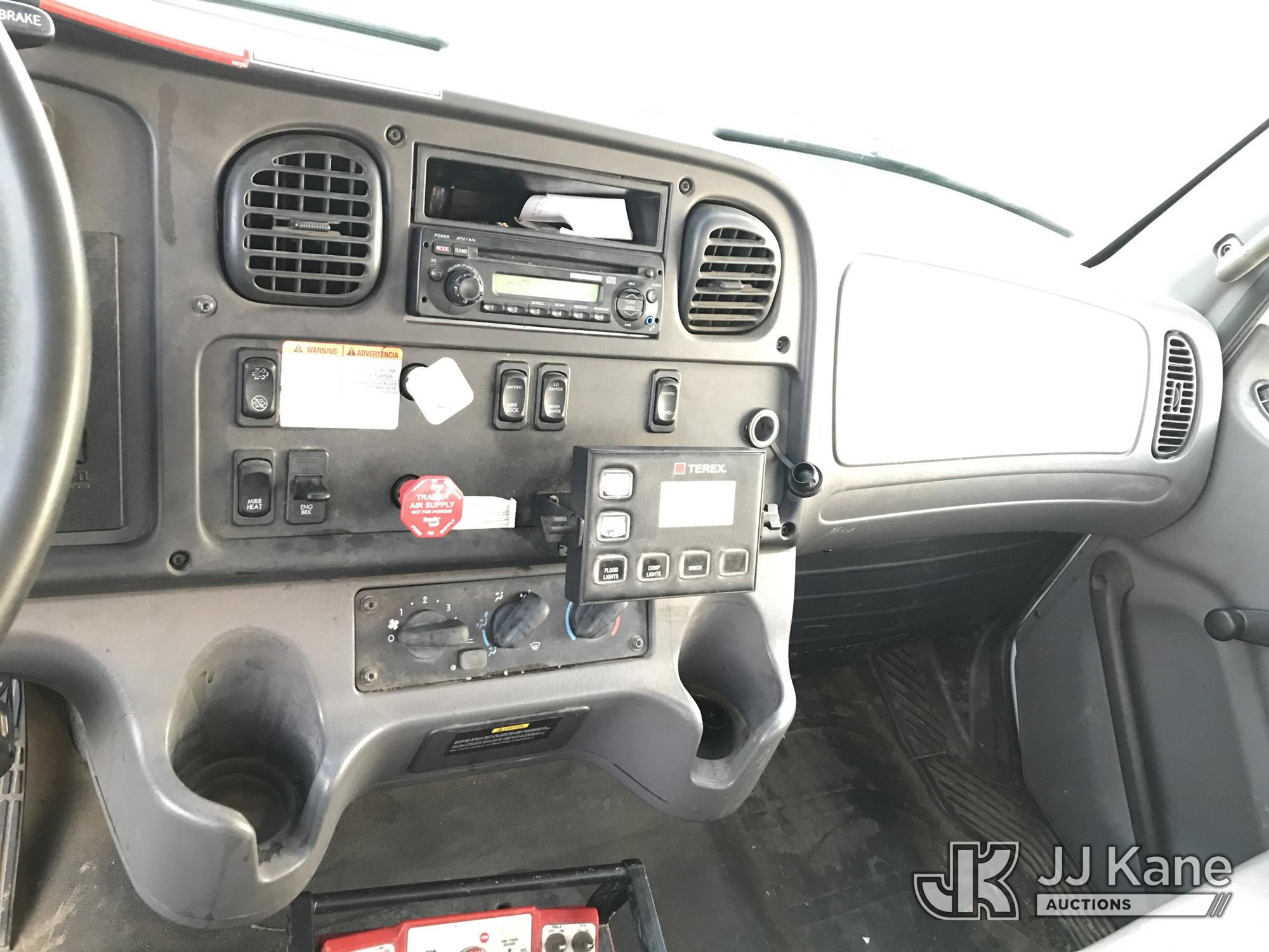 2013 Freightliner M2 106