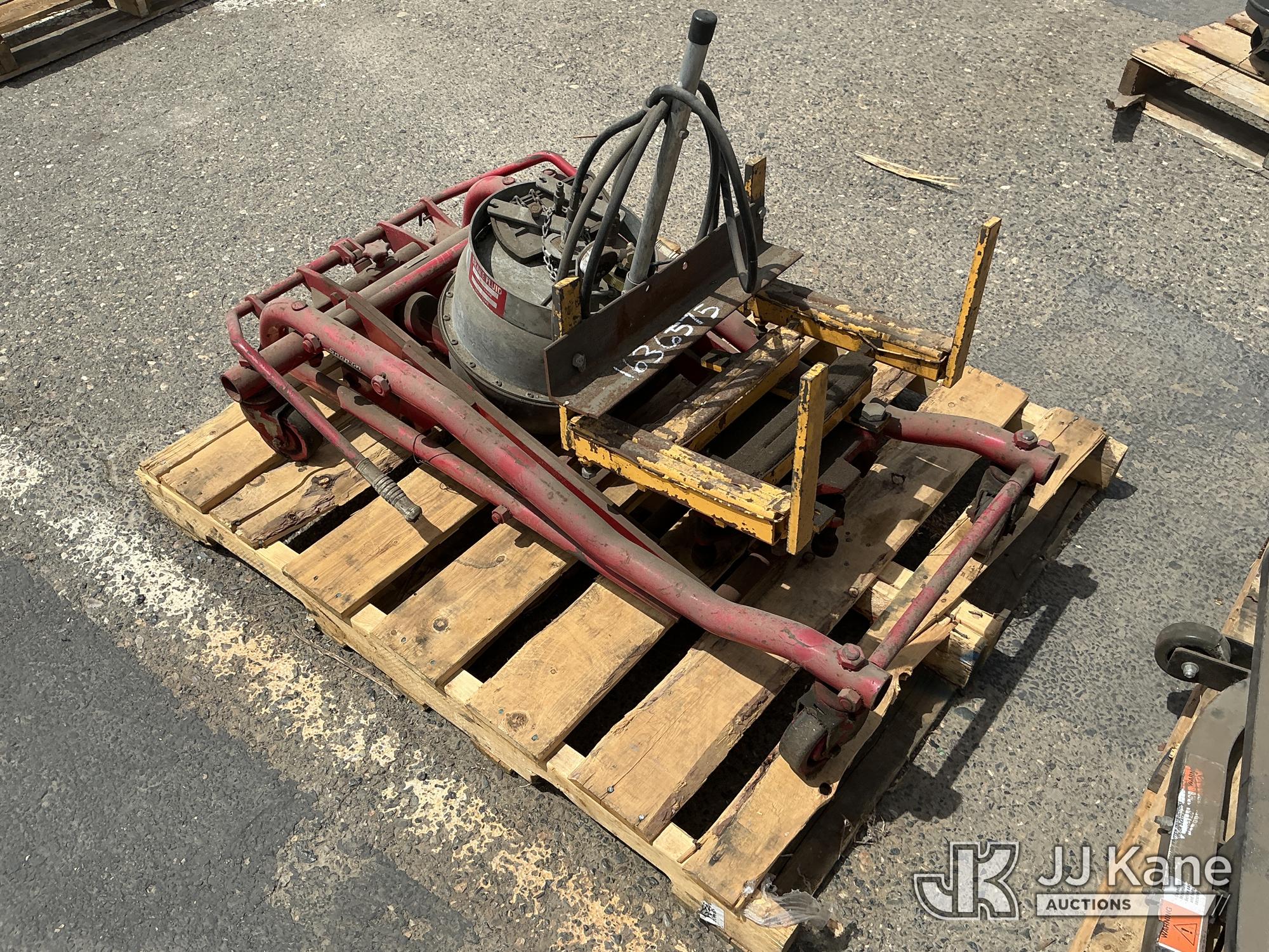 Transmission Jack (Used) NOTE: This unit is being sold AS IS/WHERE IS via Timed Auction and is located in Dixon