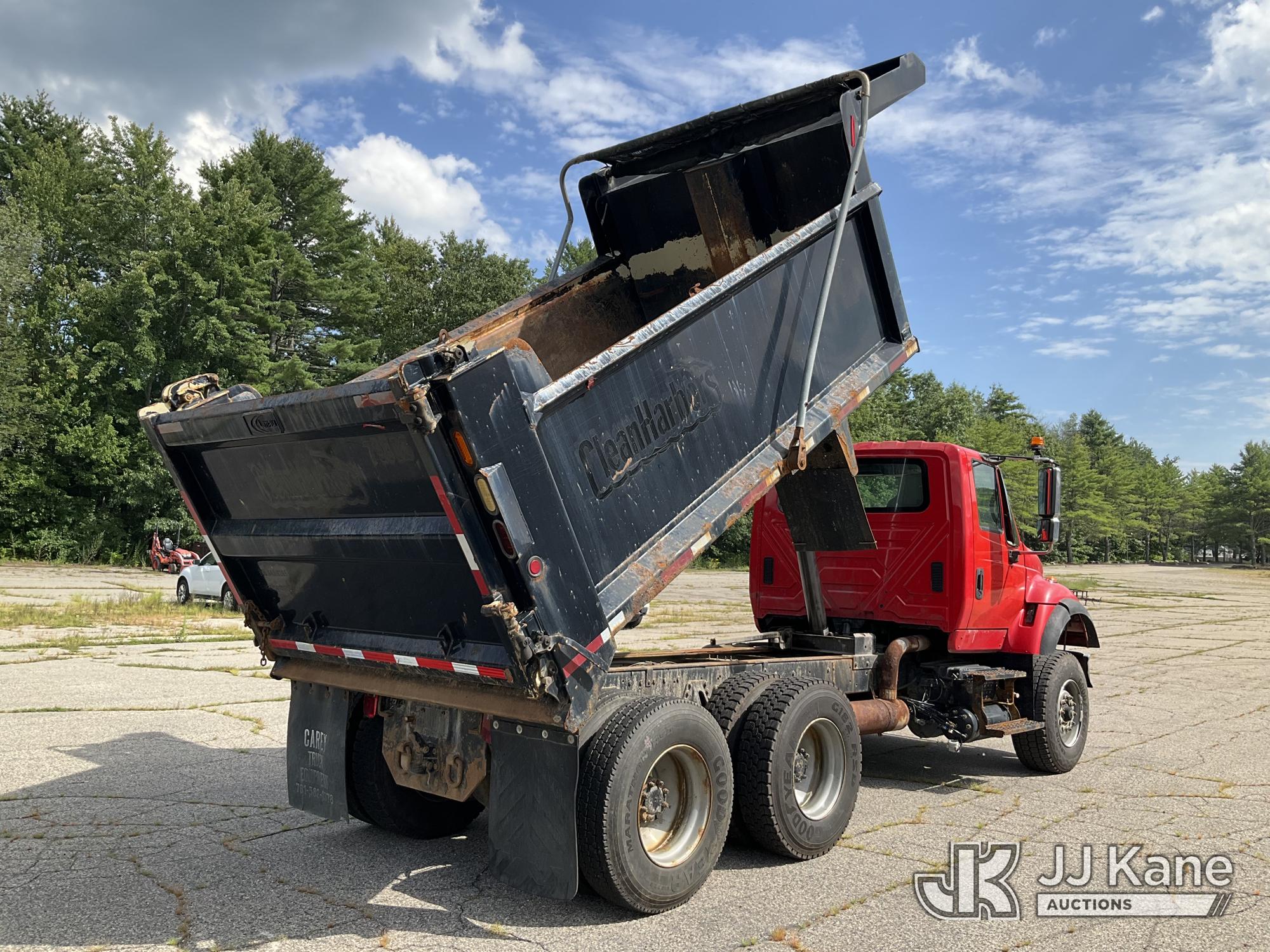 2004 International 7600