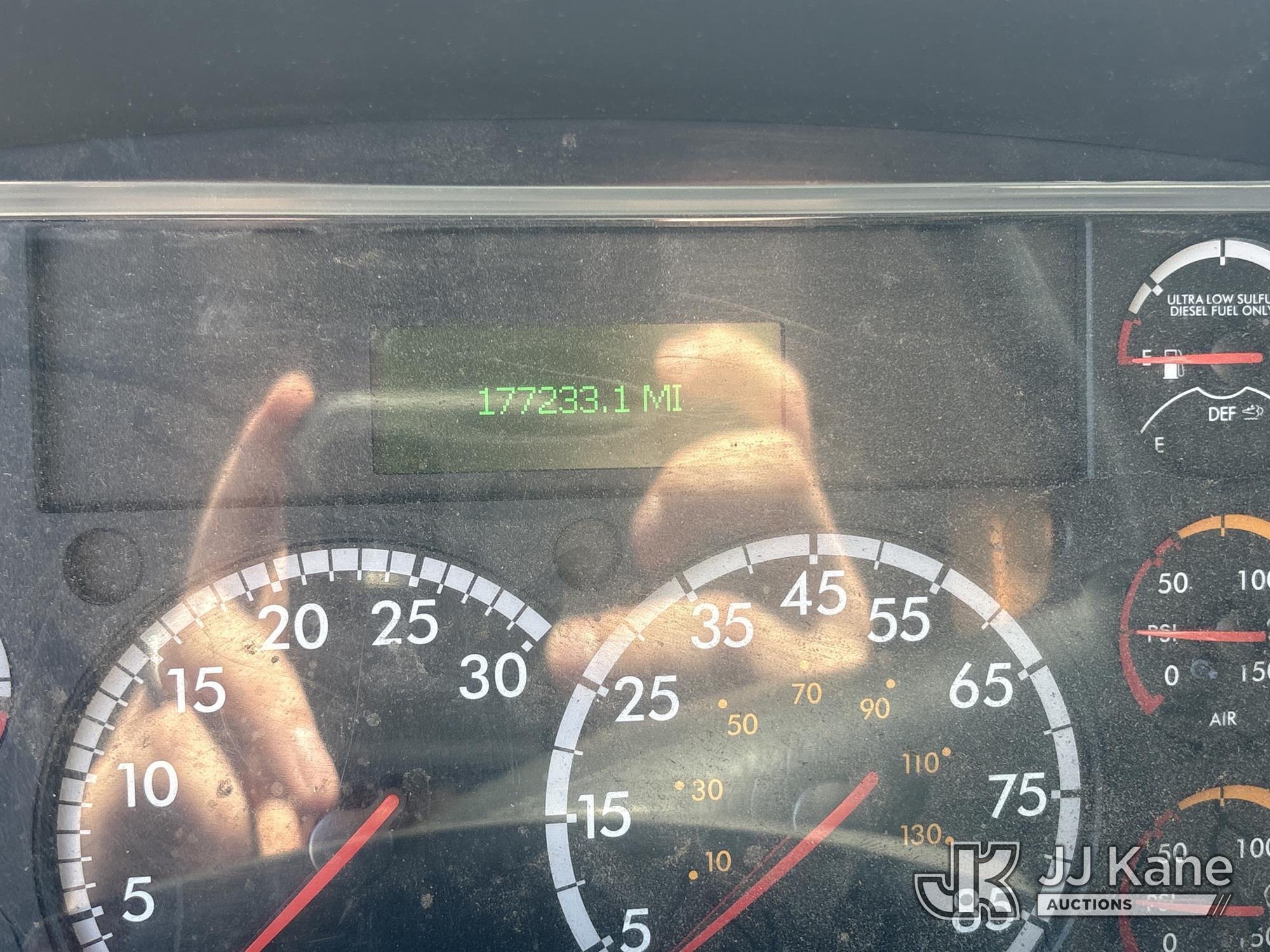 2016 Freightliner M2 106