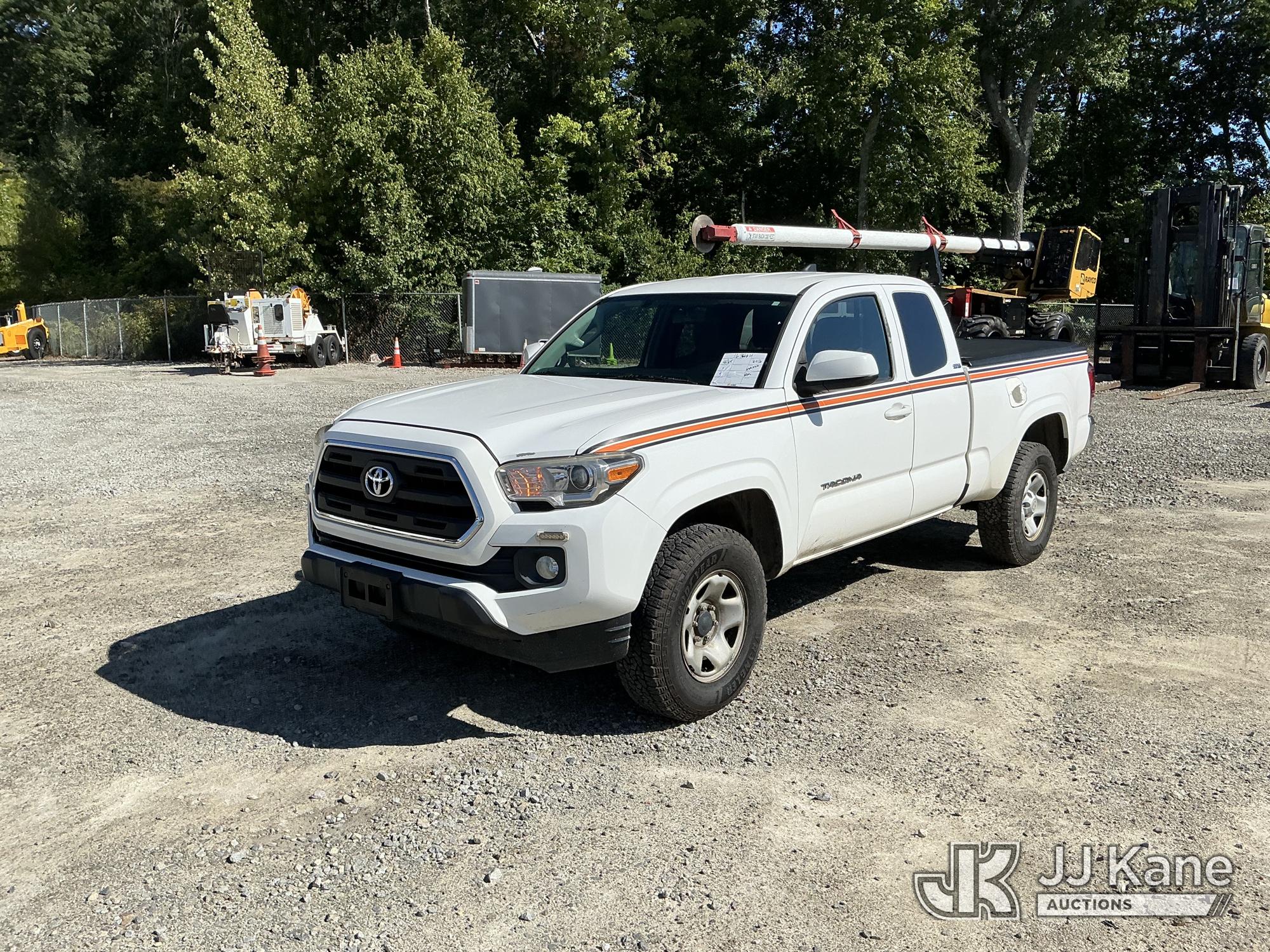 Photo of 2016 Toyota Tacoma 4x4