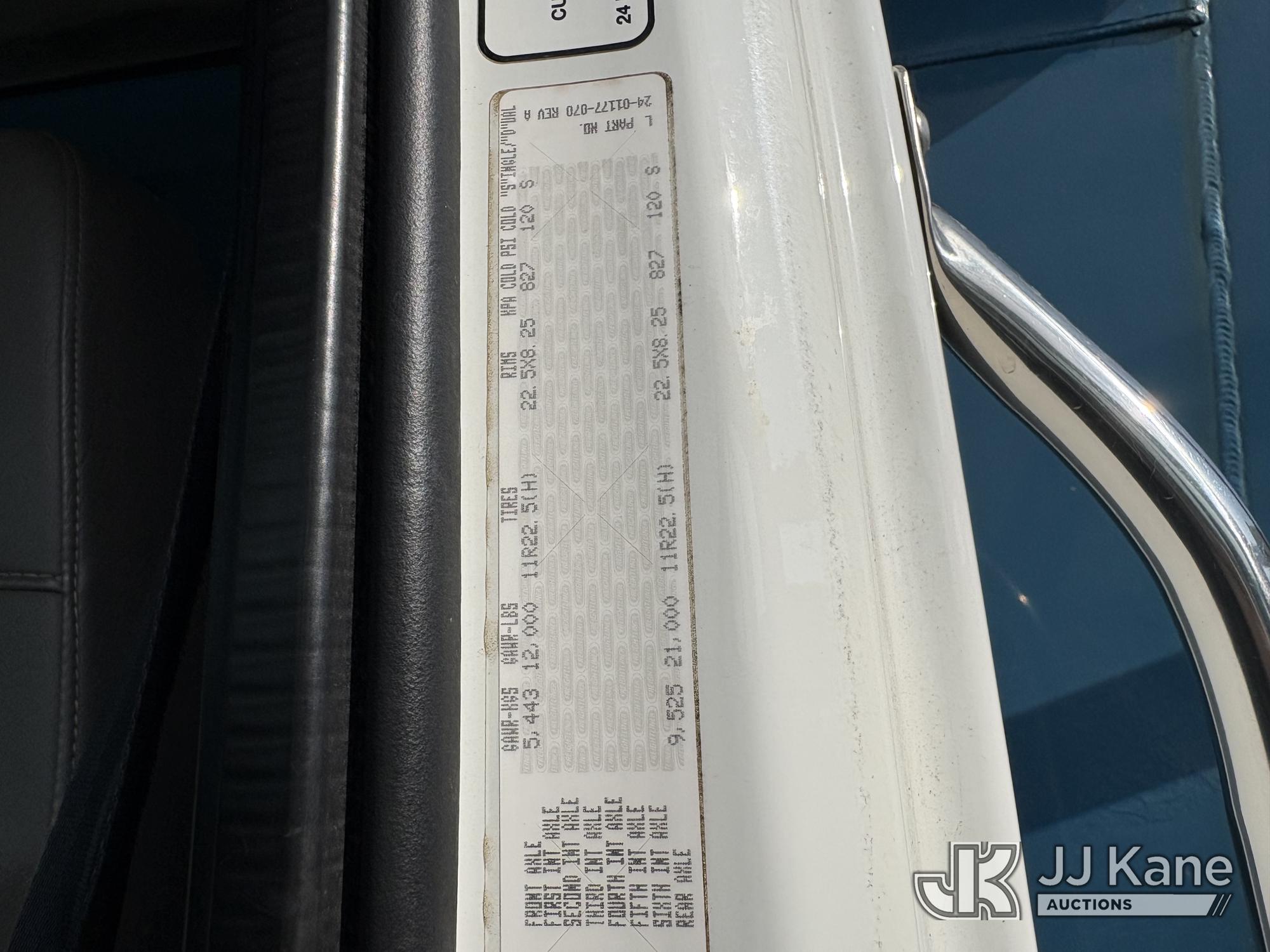 2015 Freightliner M2 106