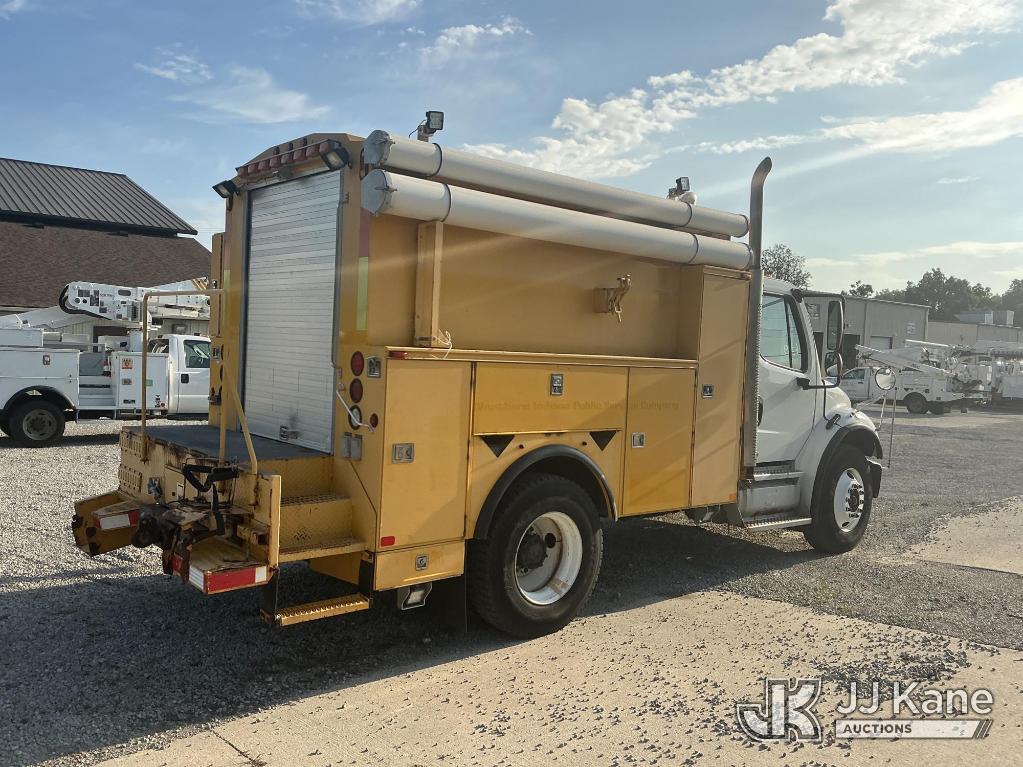 2011 Freightliner M2 106