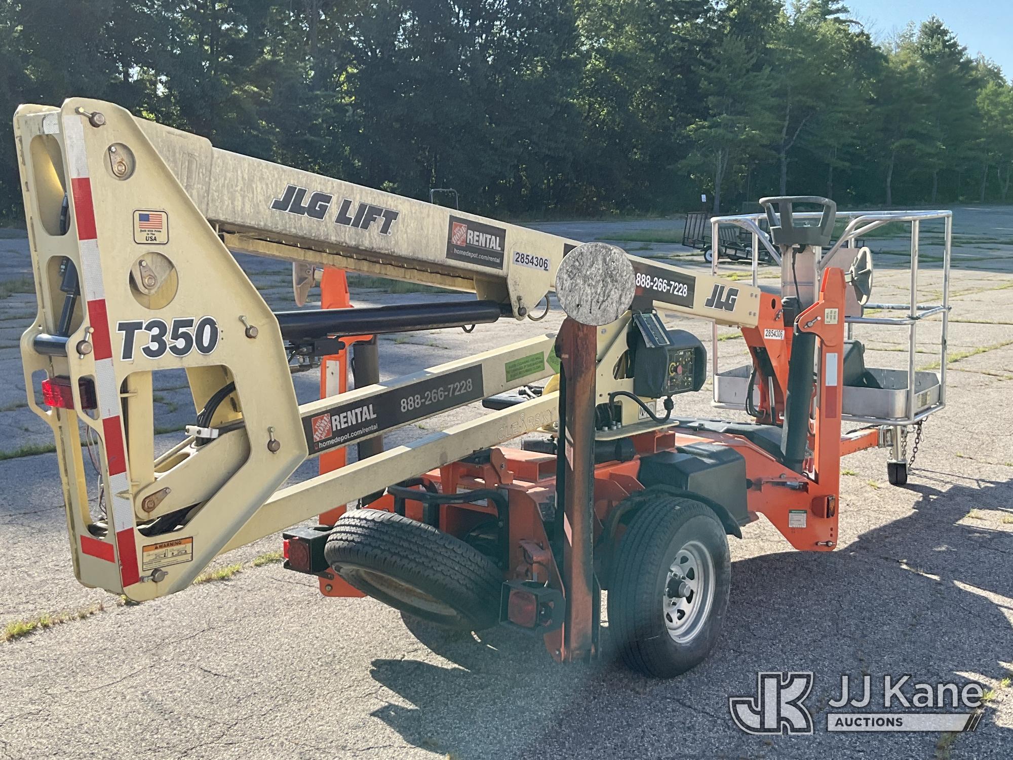 2019 JLG T350