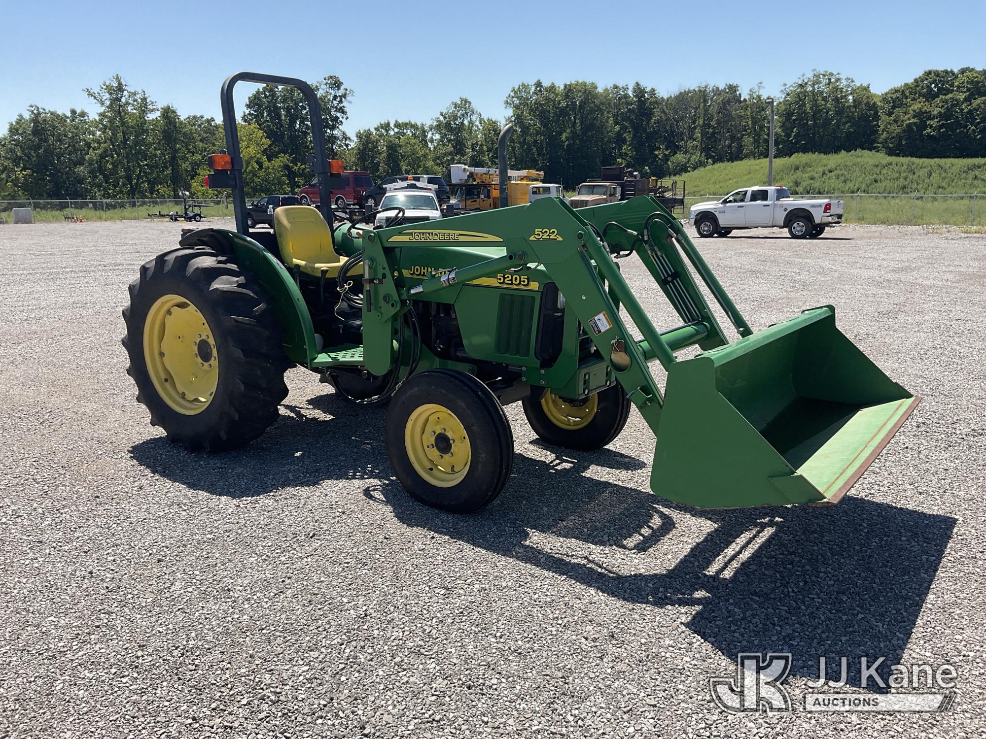 0 John Deere 5205