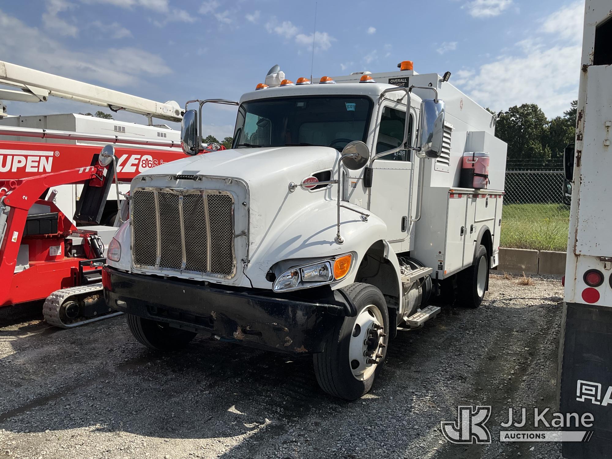 Photo of 2017 Peterbilt 337