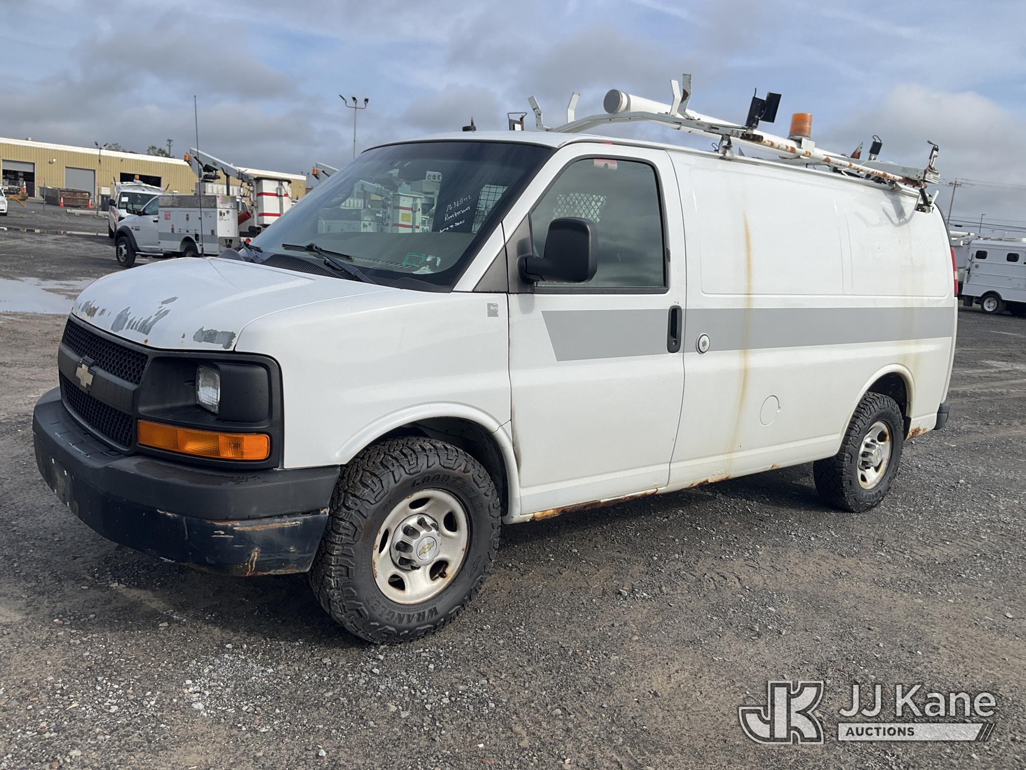 Photo of 2011 Chevrolet Express G2500
