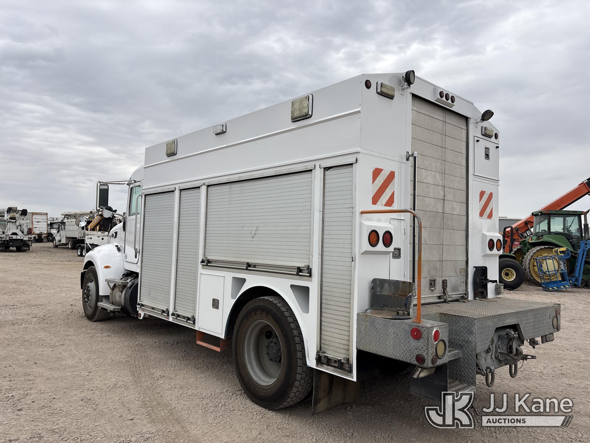 2013 Peterbilt 337