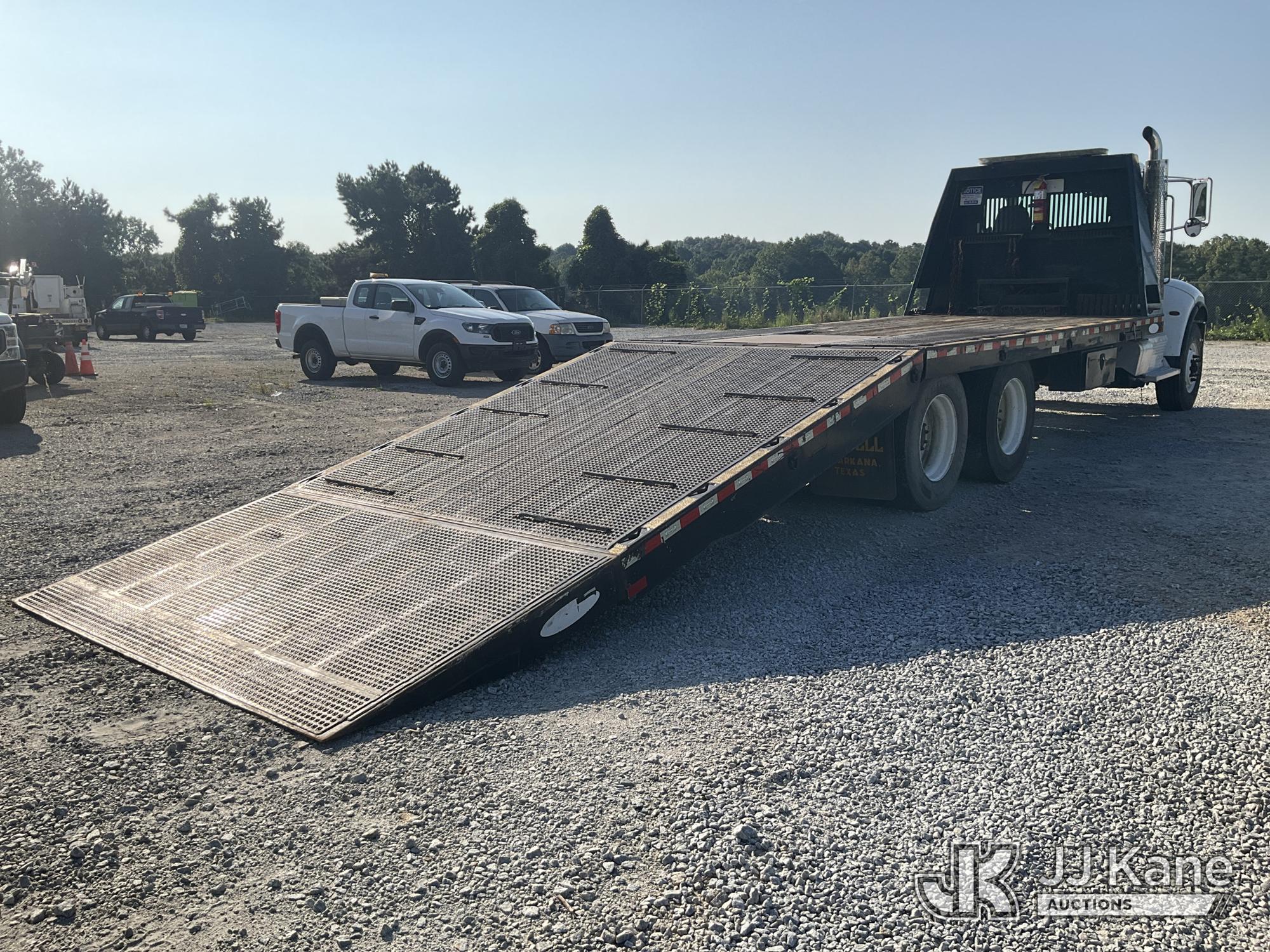 2016 Peterbilt 348