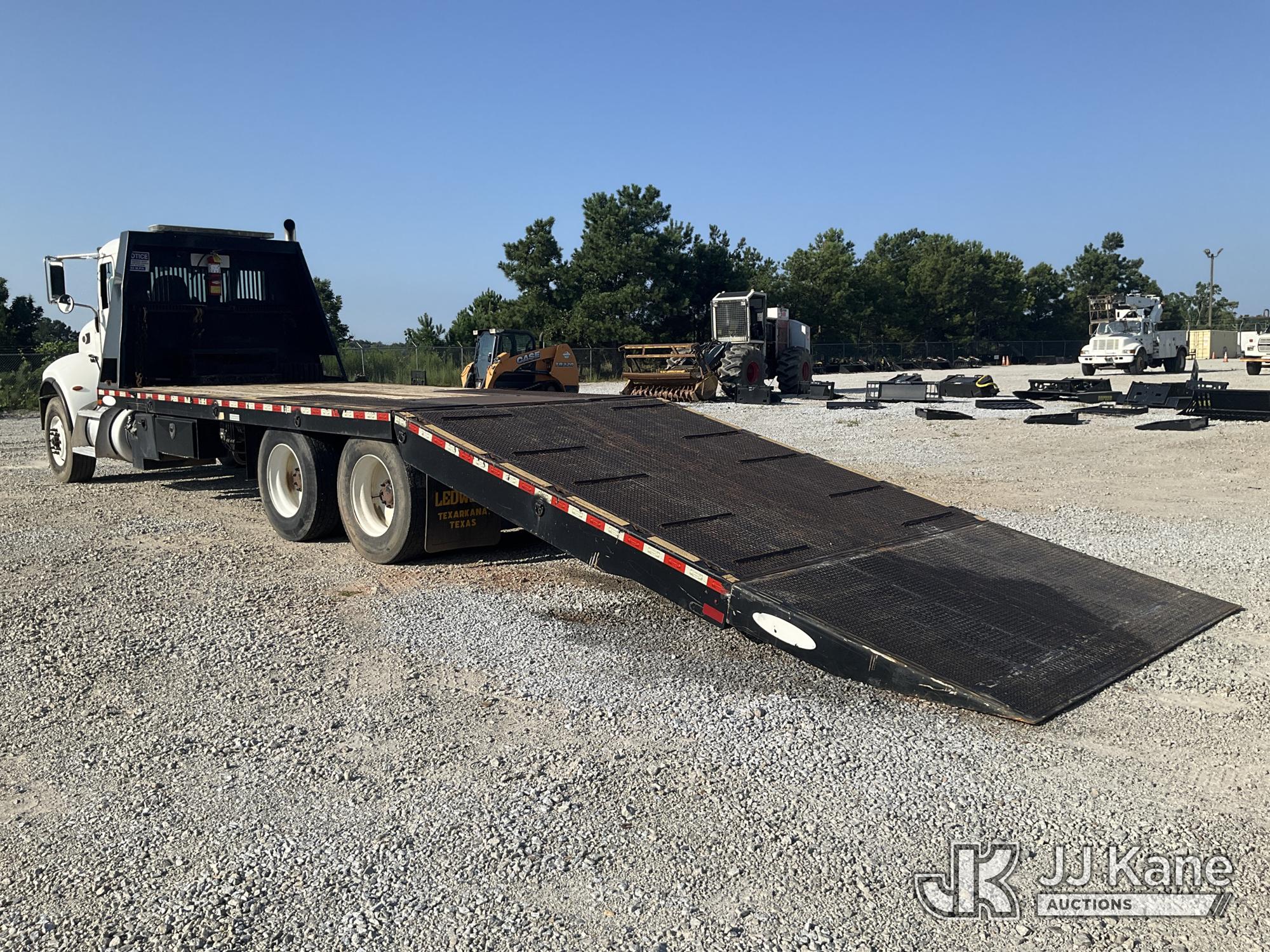 2016 Peterbilt 348