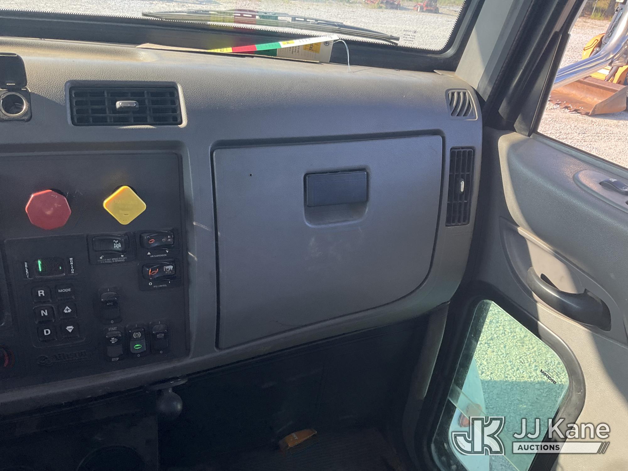 2016 Peterbilt 348